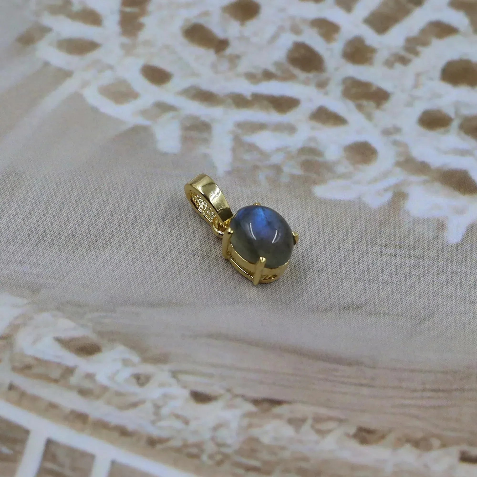 Blue Flash Labradorite 925 Silver Pendant: Vintage Boho Necklace