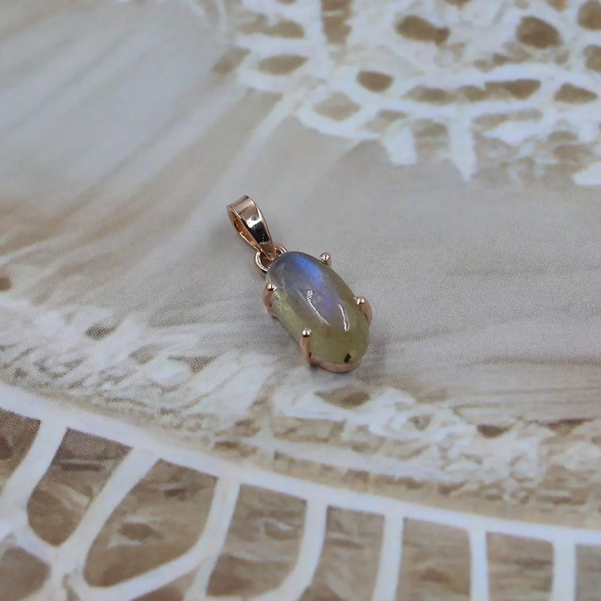 Blue Flash Labradorite 925 Silver Pendant: Boho Gemstone Necklace