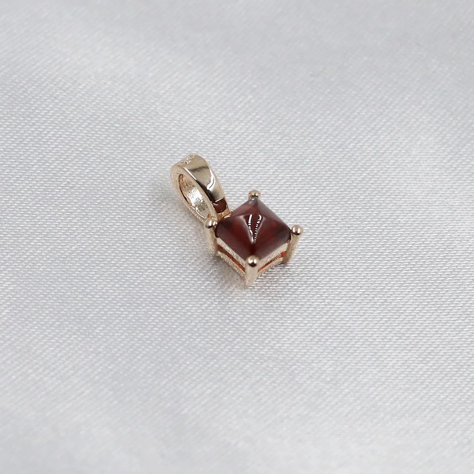 Handmade Garnet Pendant Necklace: 925 Silver Gemstone Jewelry