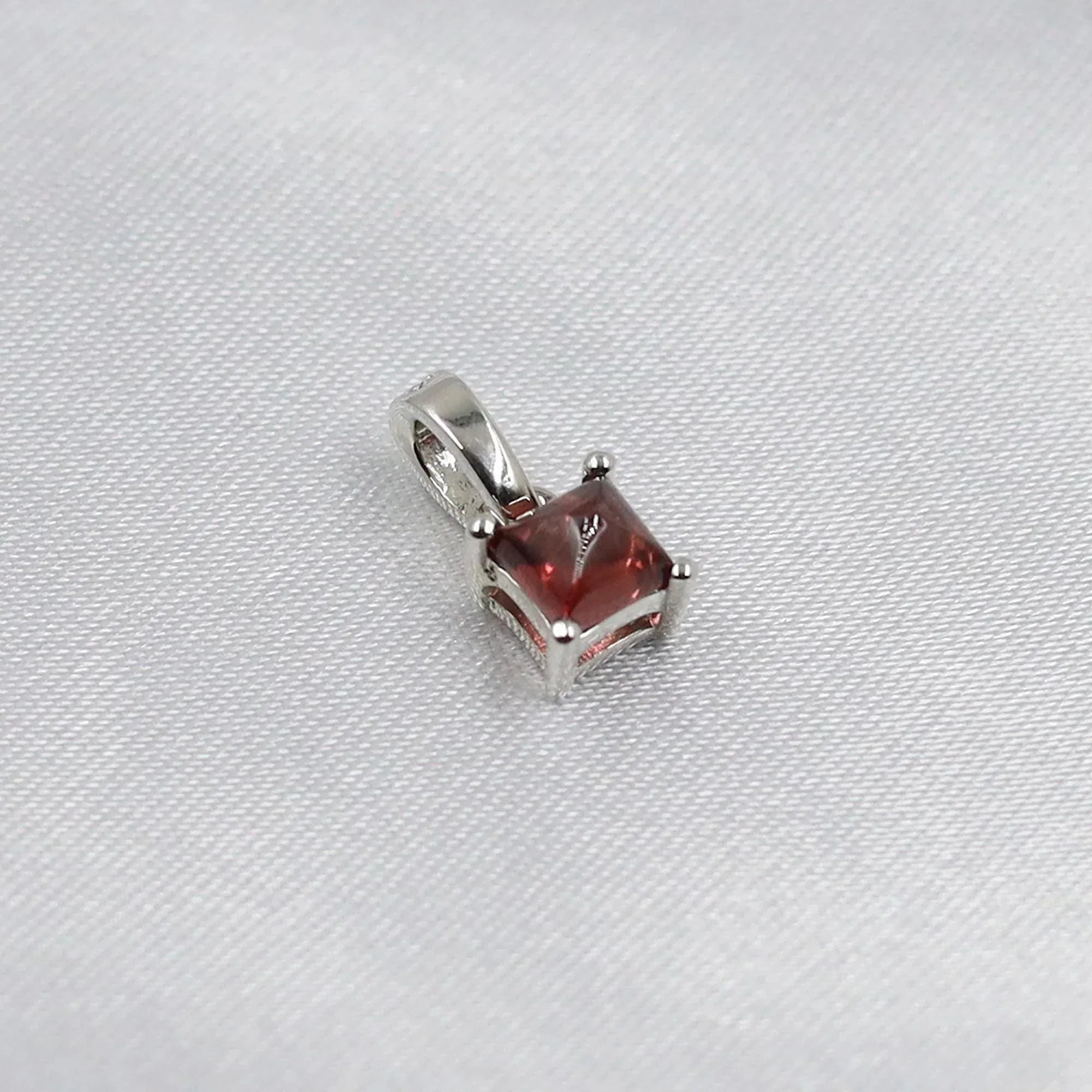 Handmade Garnet Pendant Necklace: 925 Silver Gemstone Jewelry