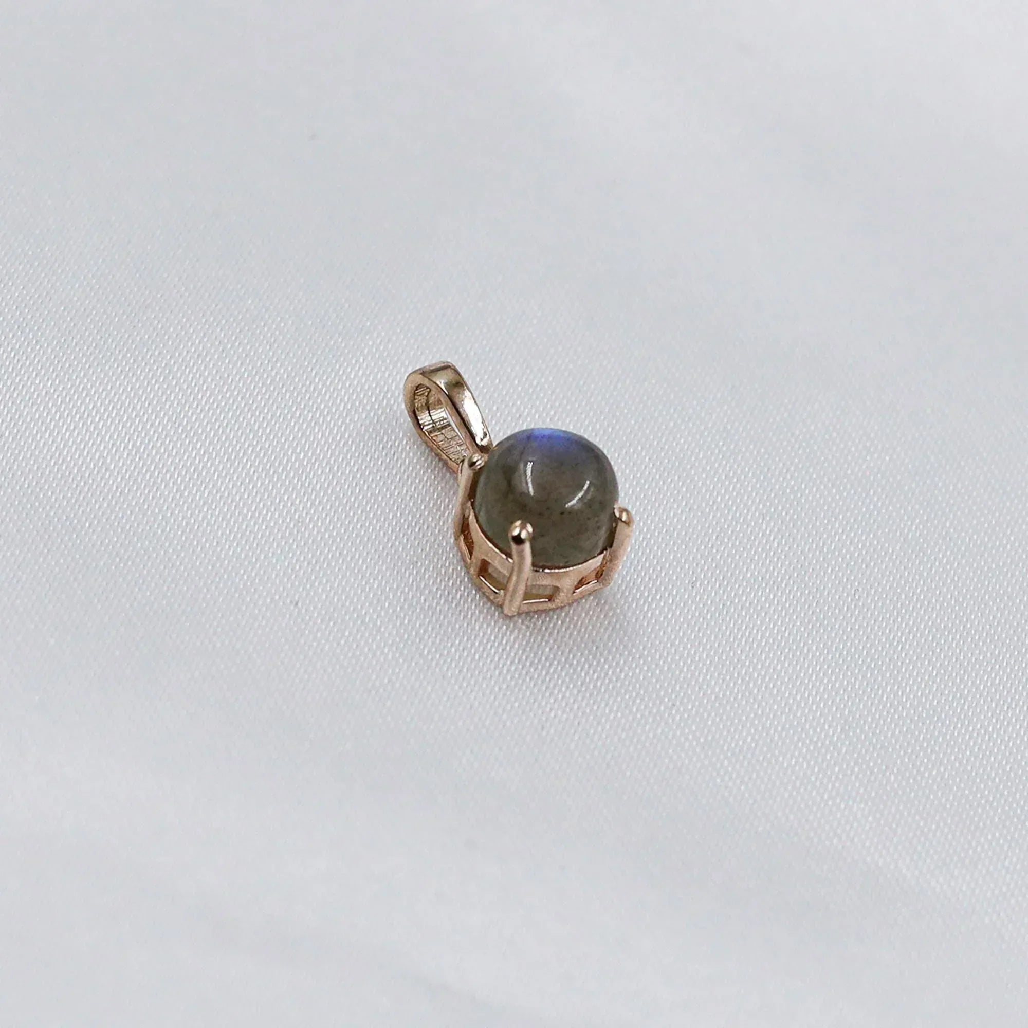 Labradorite Gemstone Pendant: 925 Sterling Silver Dainty Necklace