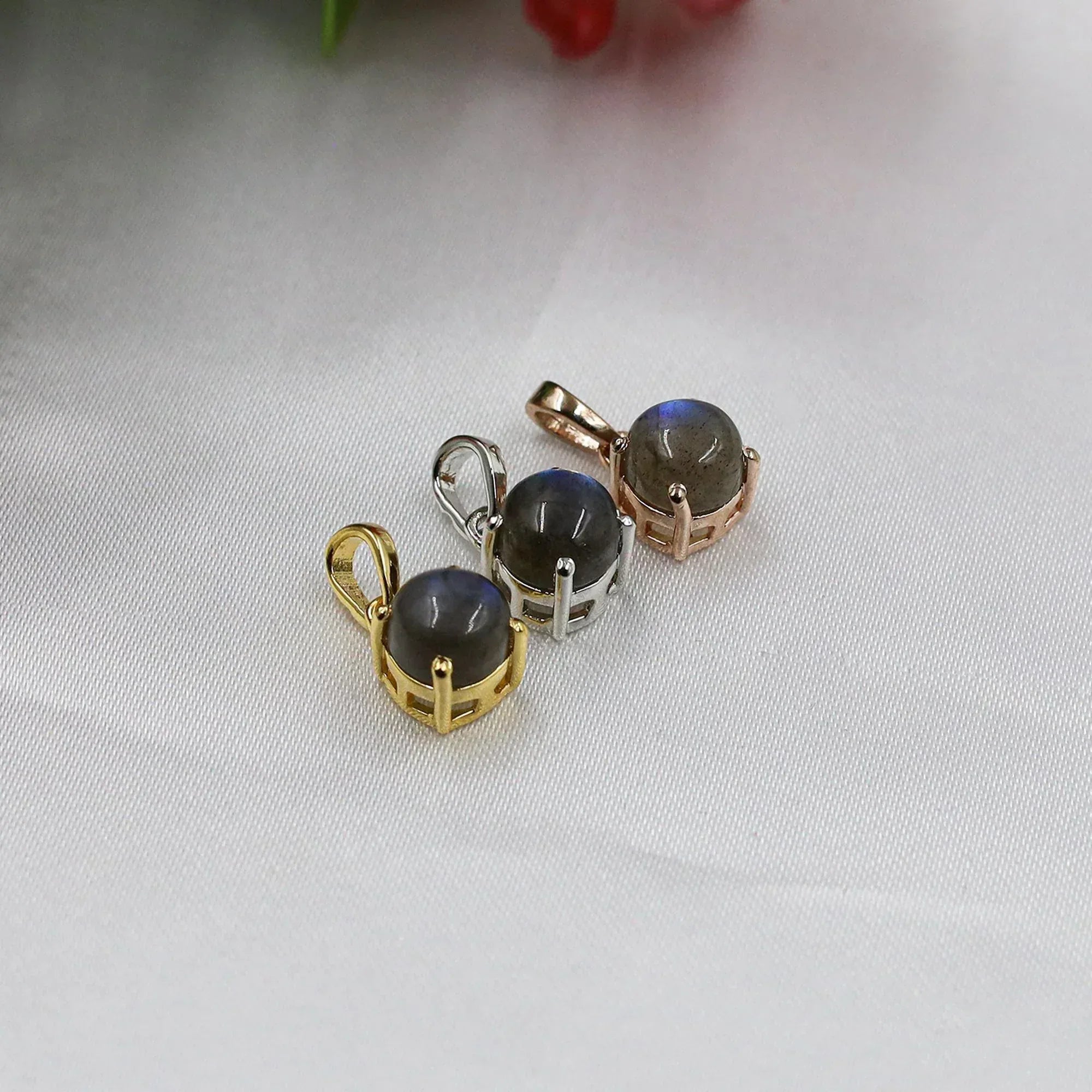 Labradorite Pendant: 925 Sterling Silver, Blue Flash Gemstone