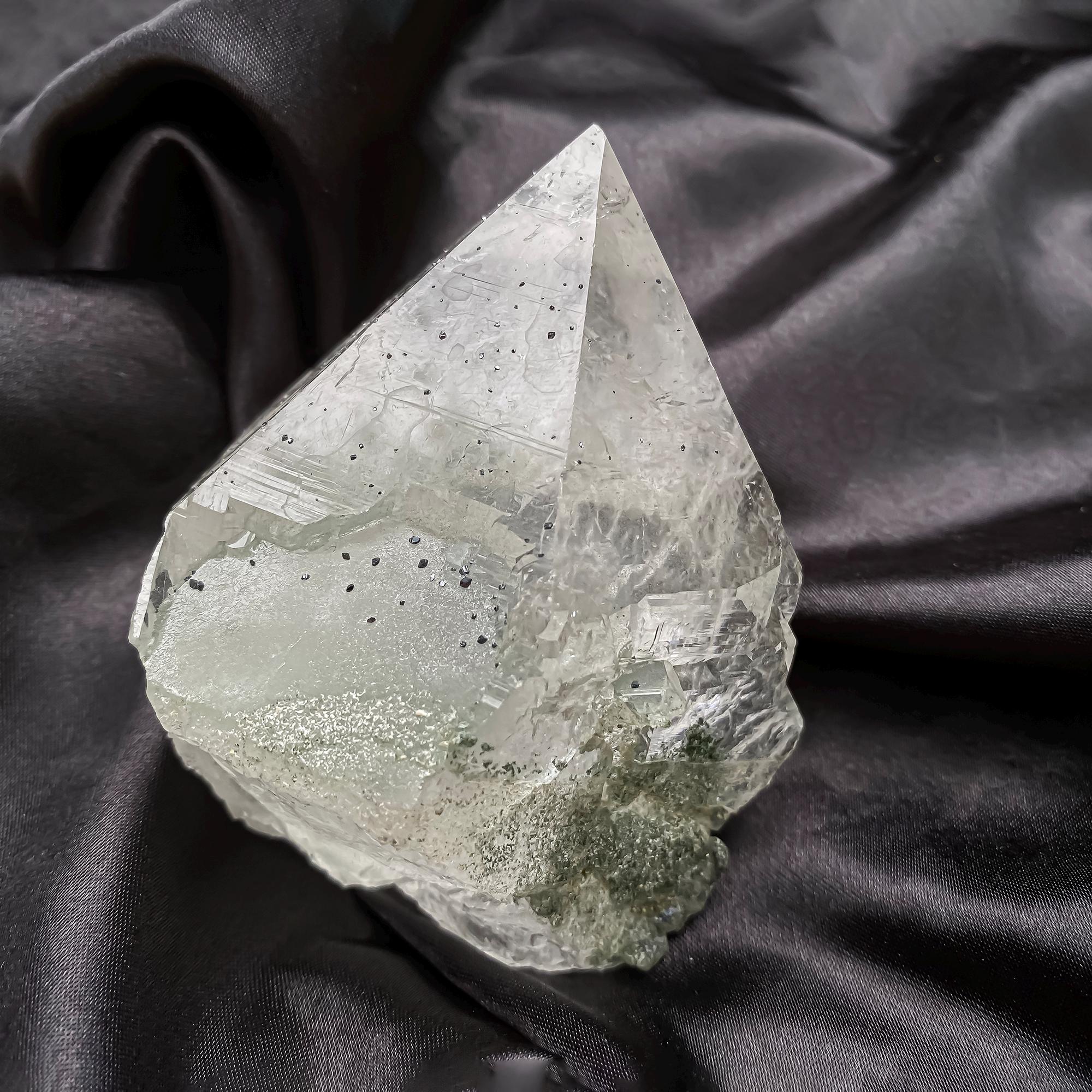 Himalayan Green Chlorite Quartz Point: Black Anatase Crystal, Meditation Stone 345gm