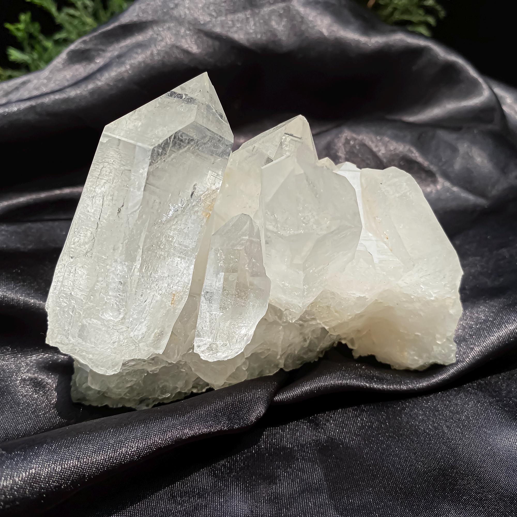 Himalayan Clear Chlorite Quartz Crystal Point: 640gm Raw Green Healing Stone Rough
