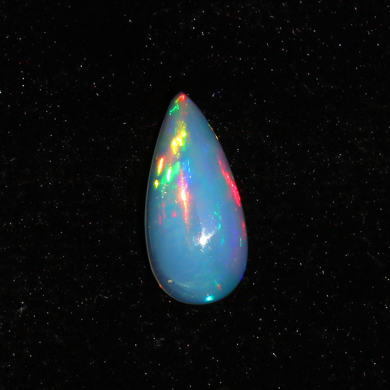 Ethiopian Fire Opal Cabochon: AAA Grade Gemstone for Jewelry - 2.46 Cts