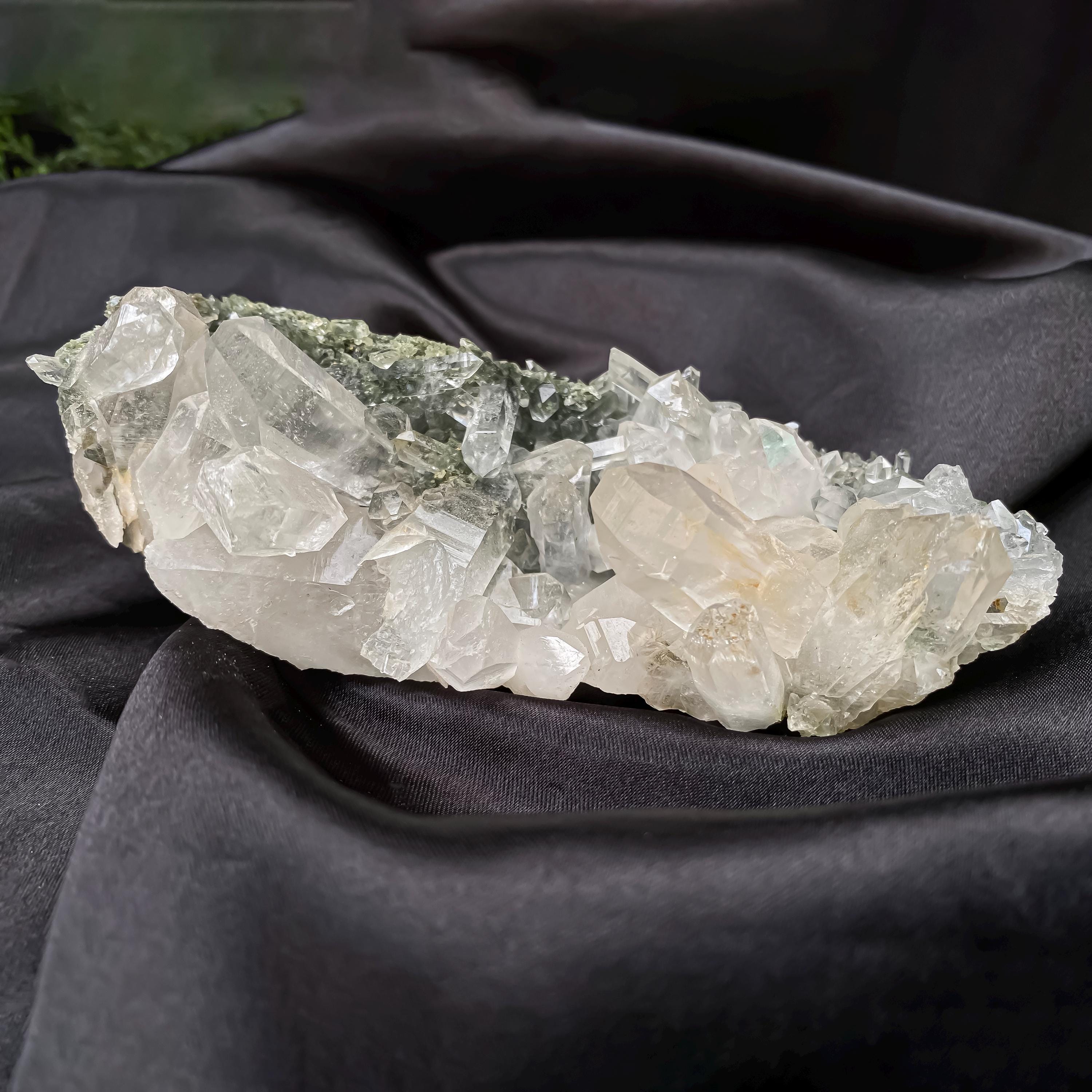 Himalayan Green Chlorite Quartz Cluster: Natural Healing Crystal, Feng Shui Decor 425gm
