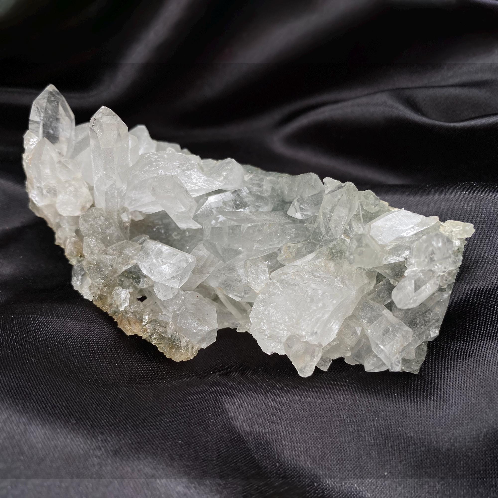 Himalayan Green Chlorite Quartz Cluster: Raw Crystal Point, Meditation Stone 300gm