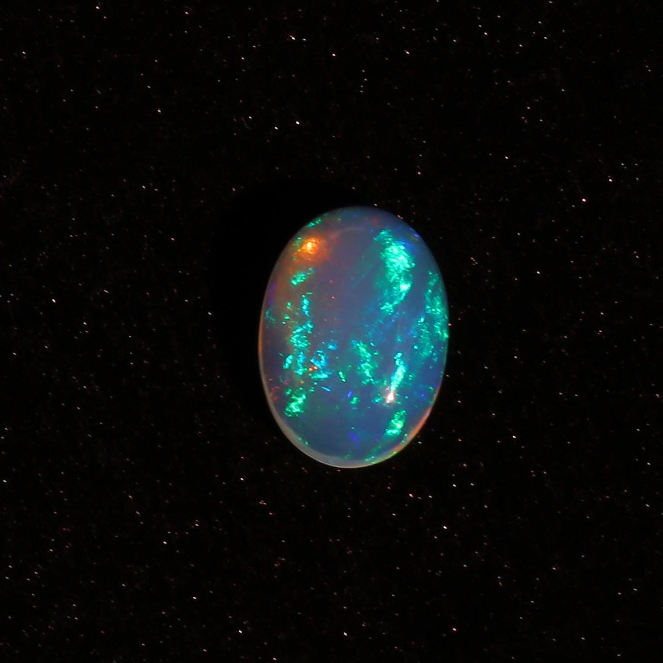 Ethiopian Welo Opal Cabochon: 3.97 Carat Oval Gemstone