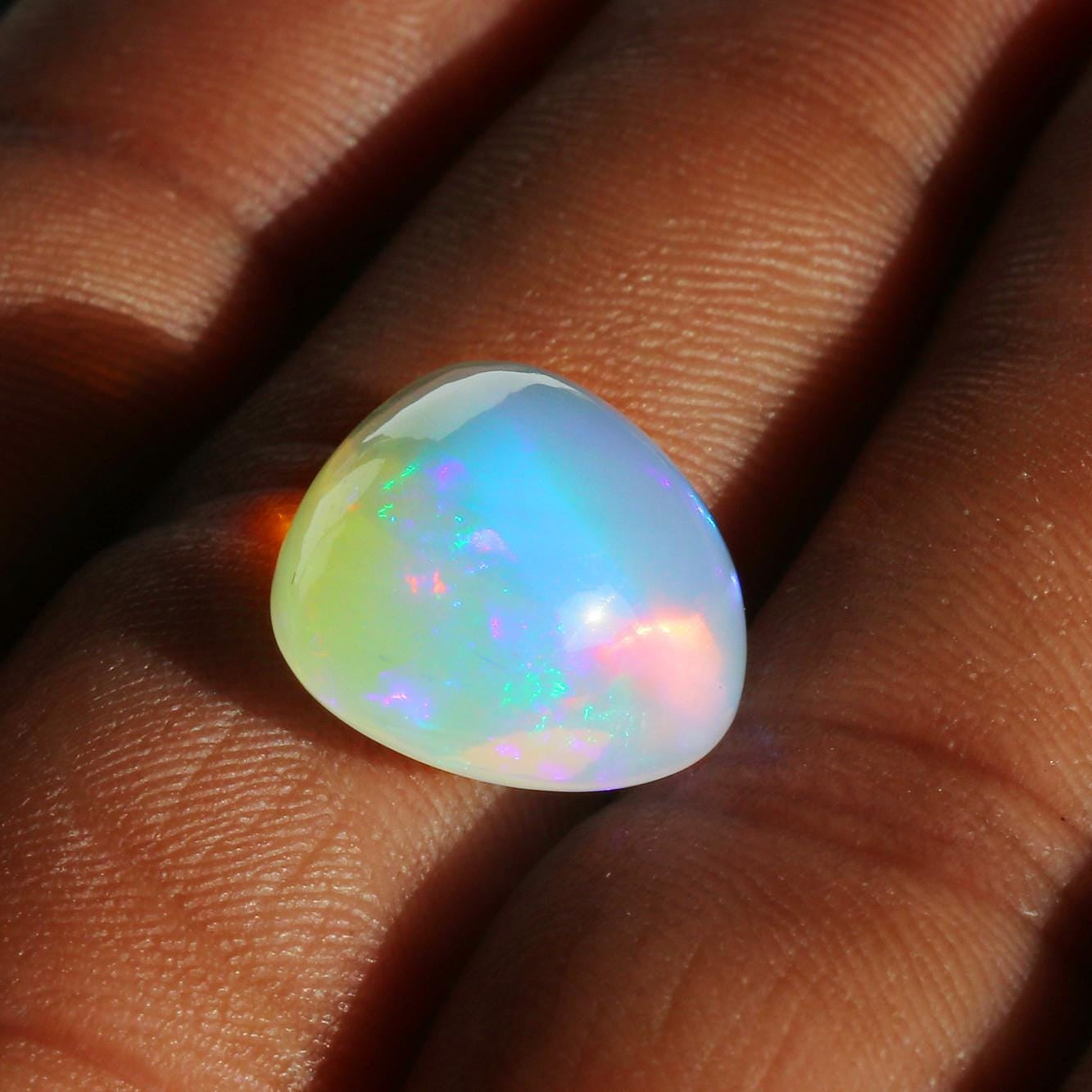 Ethiopian Welo Opal Cabochon: 4.92ct Pear-Cut Gemstone, 14x16mm