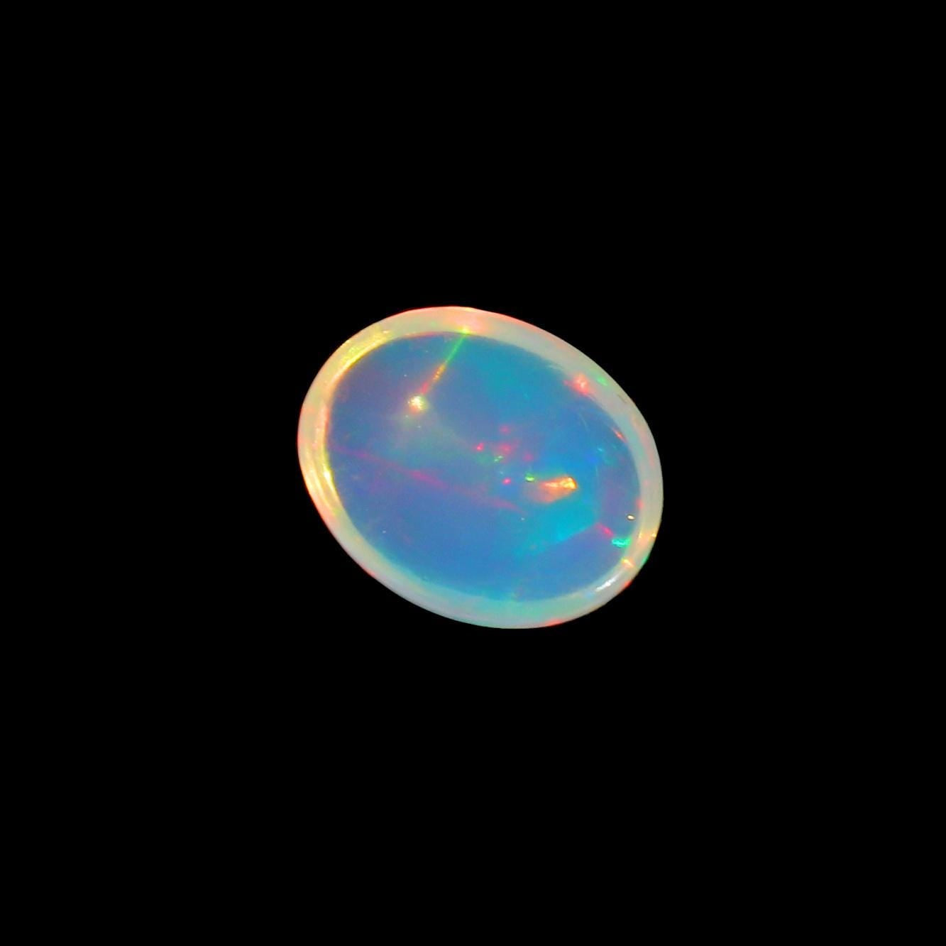 Ethiopian Welo Opal Stone: Natural Fire Cabochon (1.85 Cts, 9x11 mm