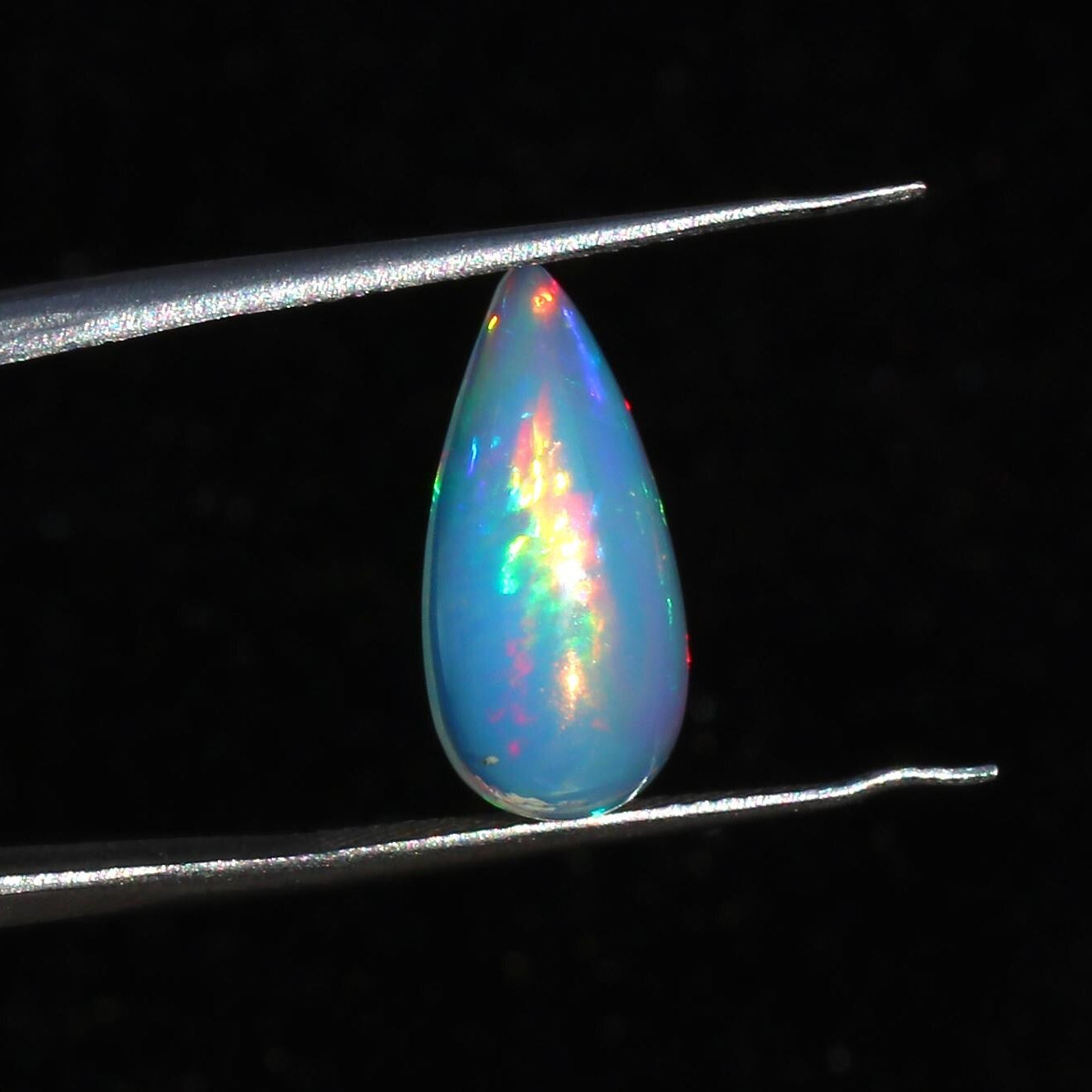 Ethiopian Fire Opal Cabochon: AAA Grade Gemstone for Jewelry - 2.46 Cts