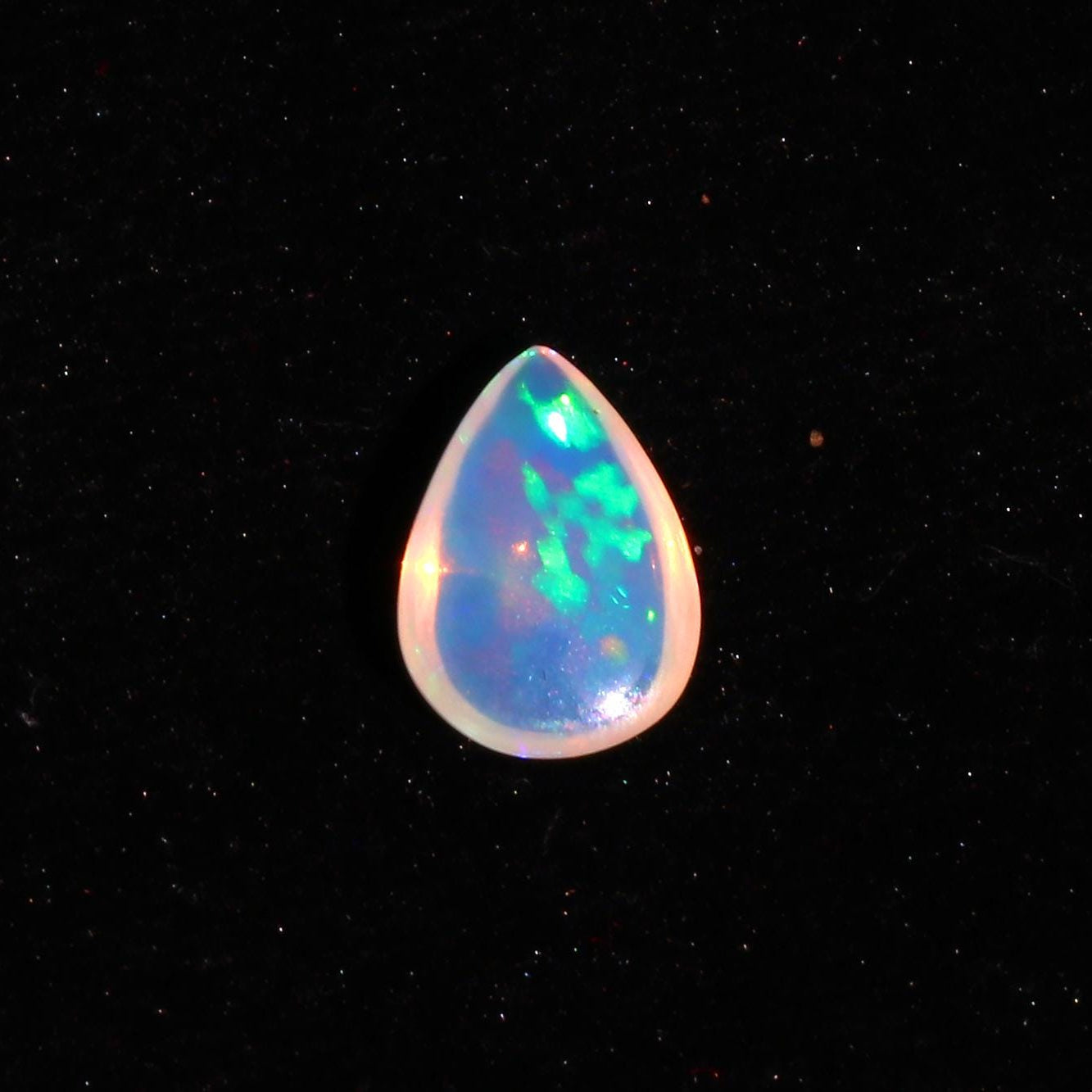 Ethiopian Welo Opal Cabochon: 3.97 Carat Oval Gemstone