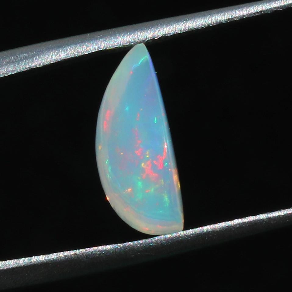 Ethiopian Welo Opal Cabochon: Pear Shape Gemstone, 2.18 Cts
