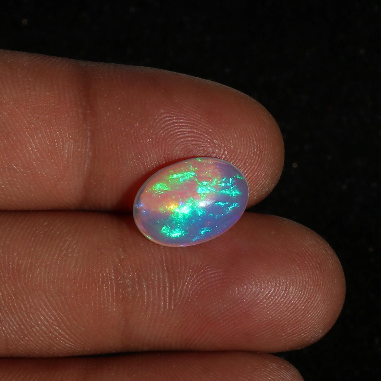 Ethiopian Welo Opal Cabochon: 3.97 Carat Oval Gemstone
