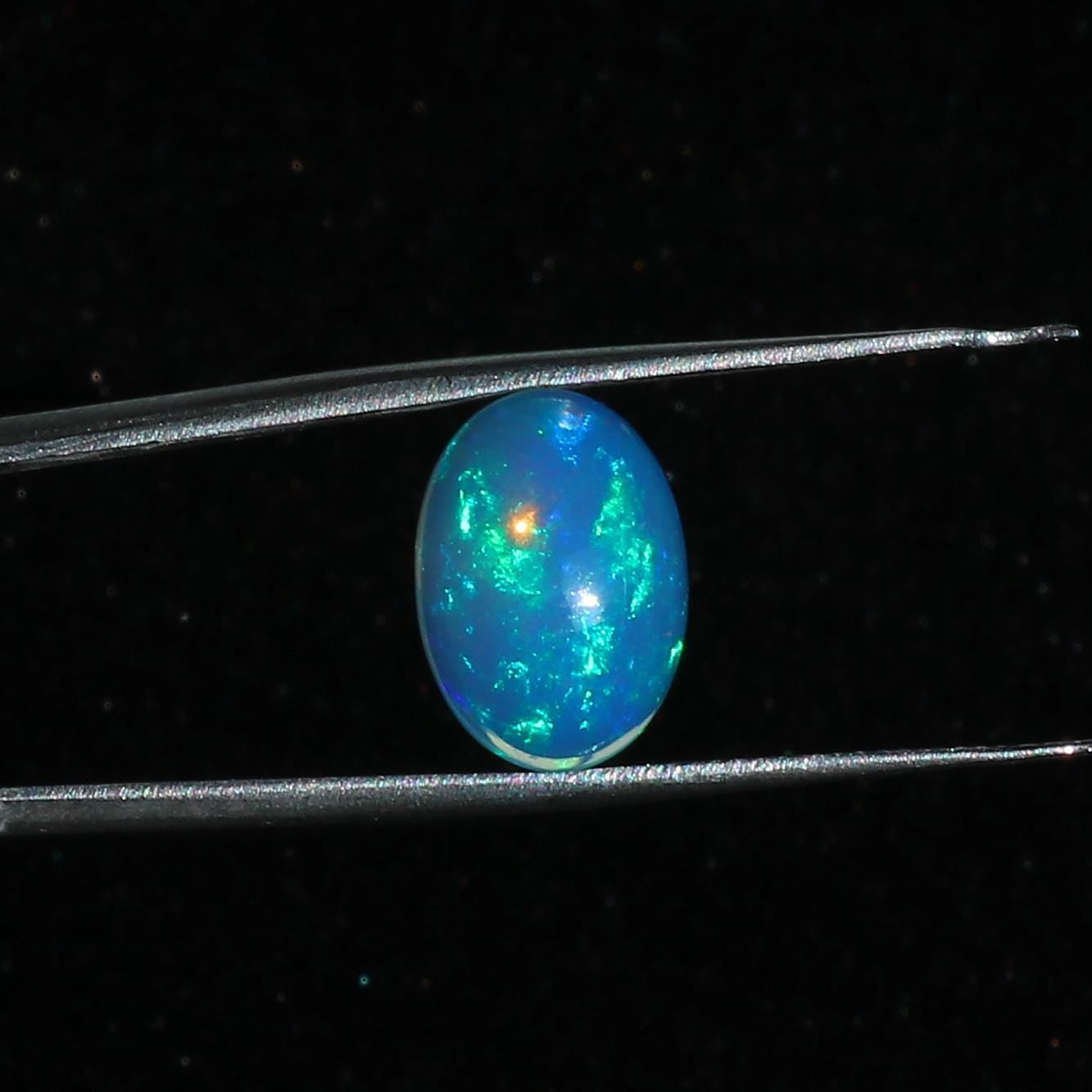 Ethiopian Welo Opal Cabochon: 3.97 Carat Oval Gemstone