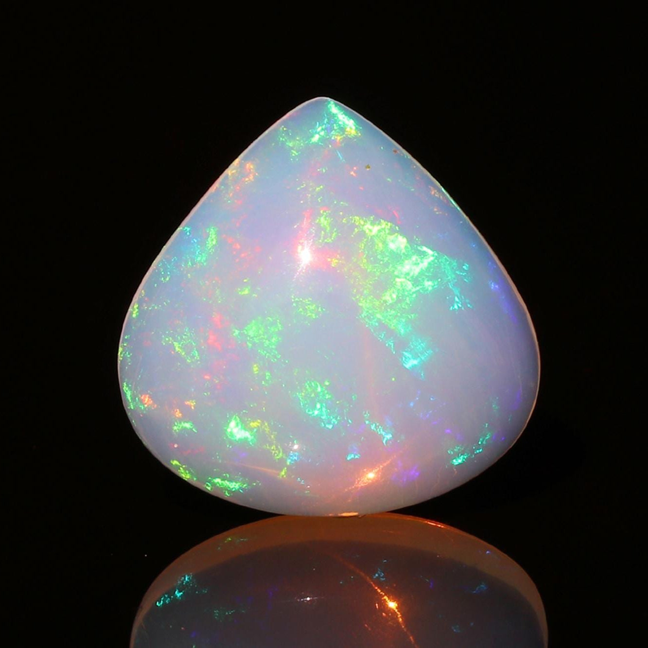Ethiopian Welo Opal Cabochon: 8.88 Ct Heart Shape Gemstone