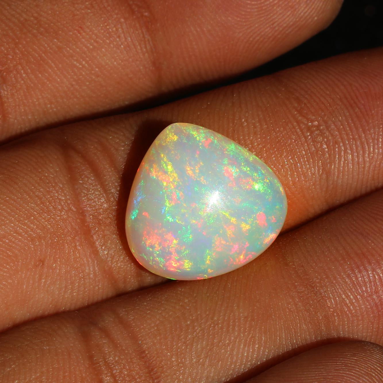 Welo Fire Opal Cabochon: 17mm Heart-Shaped Gemstone for Jewelry