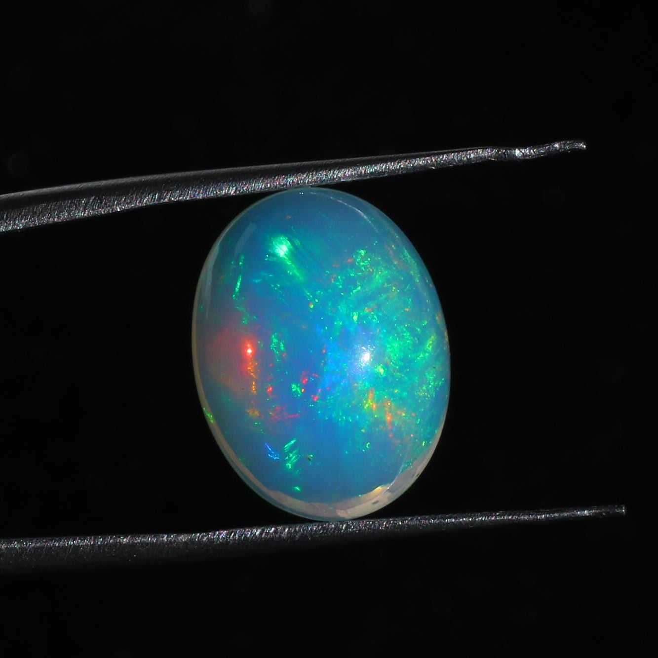 Welo Opal Stone: 6.68 ct Ethiopian Gemstone for Jewelry