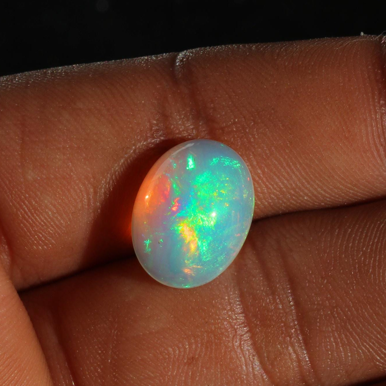 Welo Opal Stone: 6.68 ct Ethiopian Gemstone for Jewelry