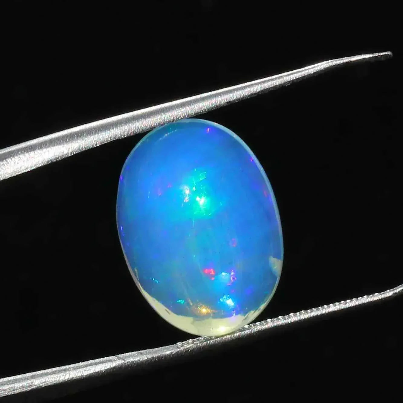 Ethiopian Welo Opal Cabochon: AAA+ Grade Gemstone, 15x11 mm loose gemstones