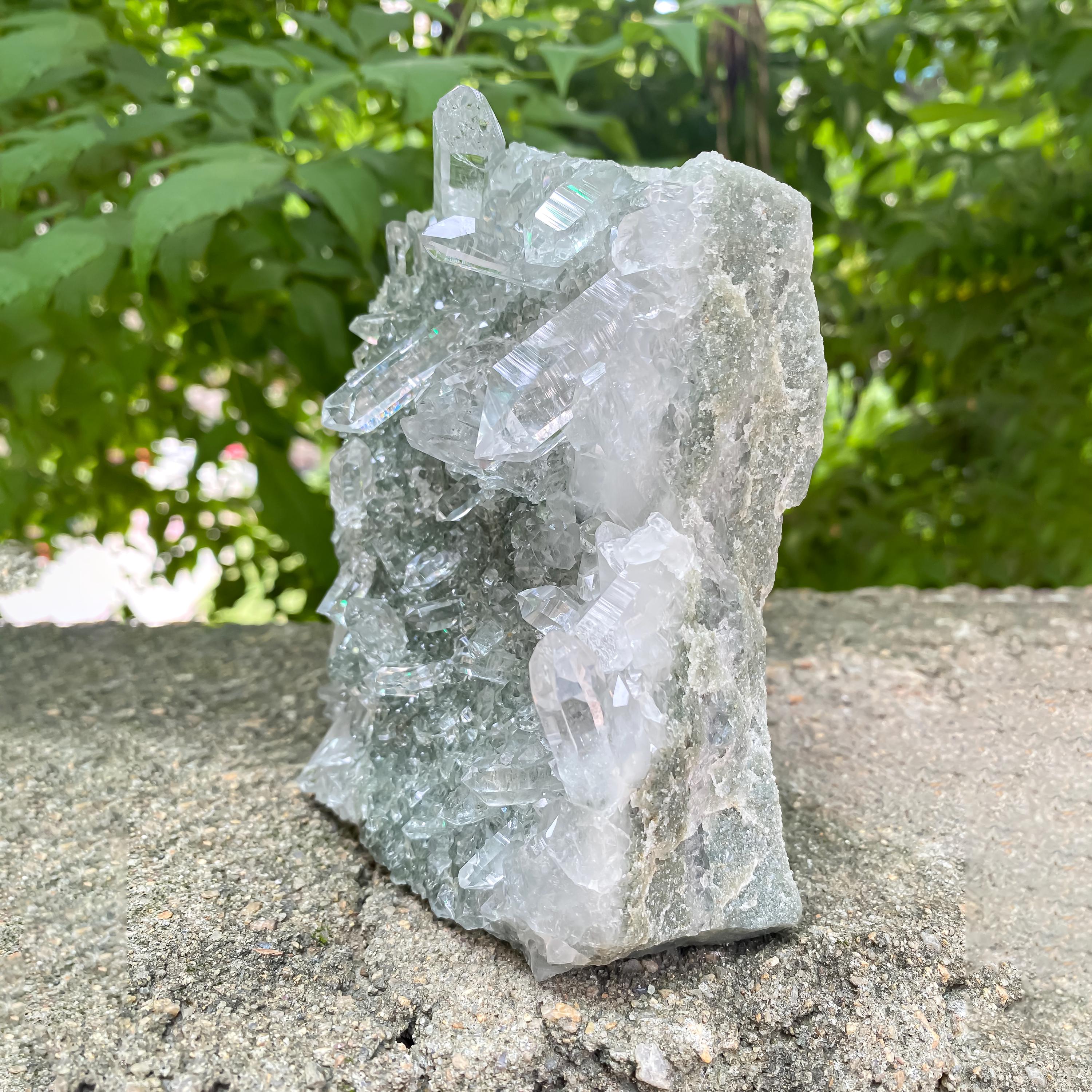 Himalayan Green Chlorite Quartz Owl Carving: Healing Crystal Decor 1.240kg