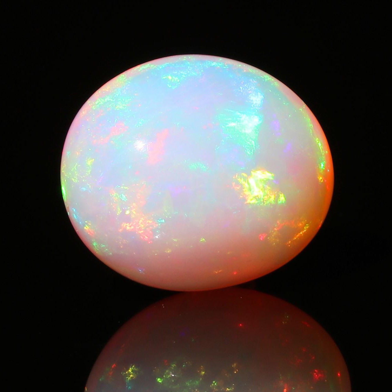 Welo Opal Cabochon: 9.35 Cts Ethiopian Gemstone for Jewelry