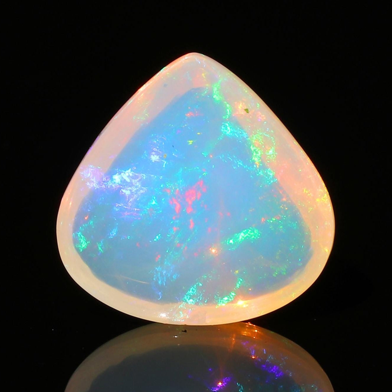 Ethiopian Welo Opal Cabochon: 8.88 Ct Heart Shape Gemstone