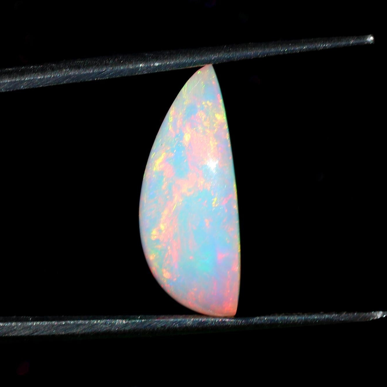 Welo Fire Opal Cabochon: 6.23 ct Pear-Shape Ethiopian Gemstone
