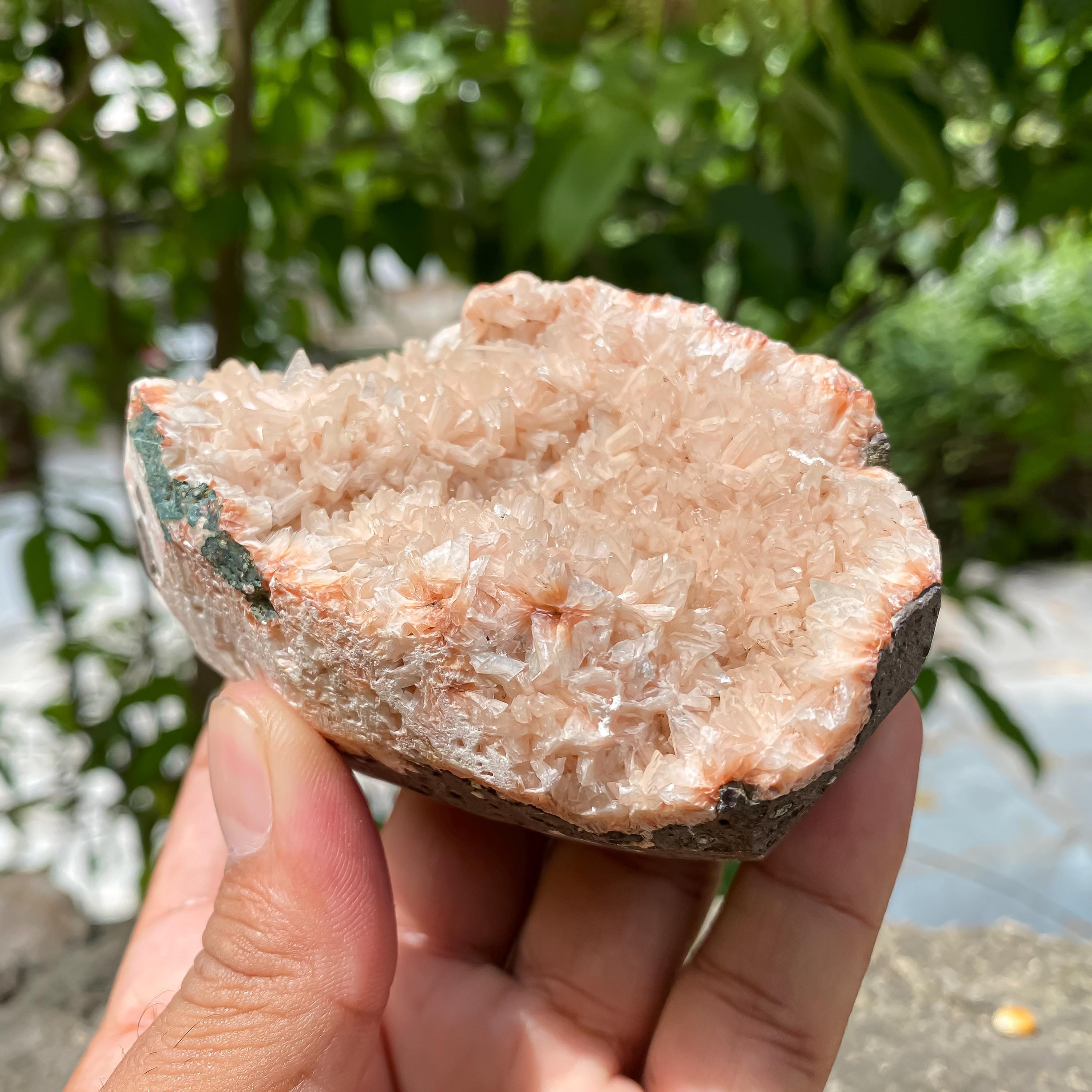 Natural Stillbite Apophyllite Geode Crystal Cluster for Healing, 320gm Meditation & Home Decor Gifts