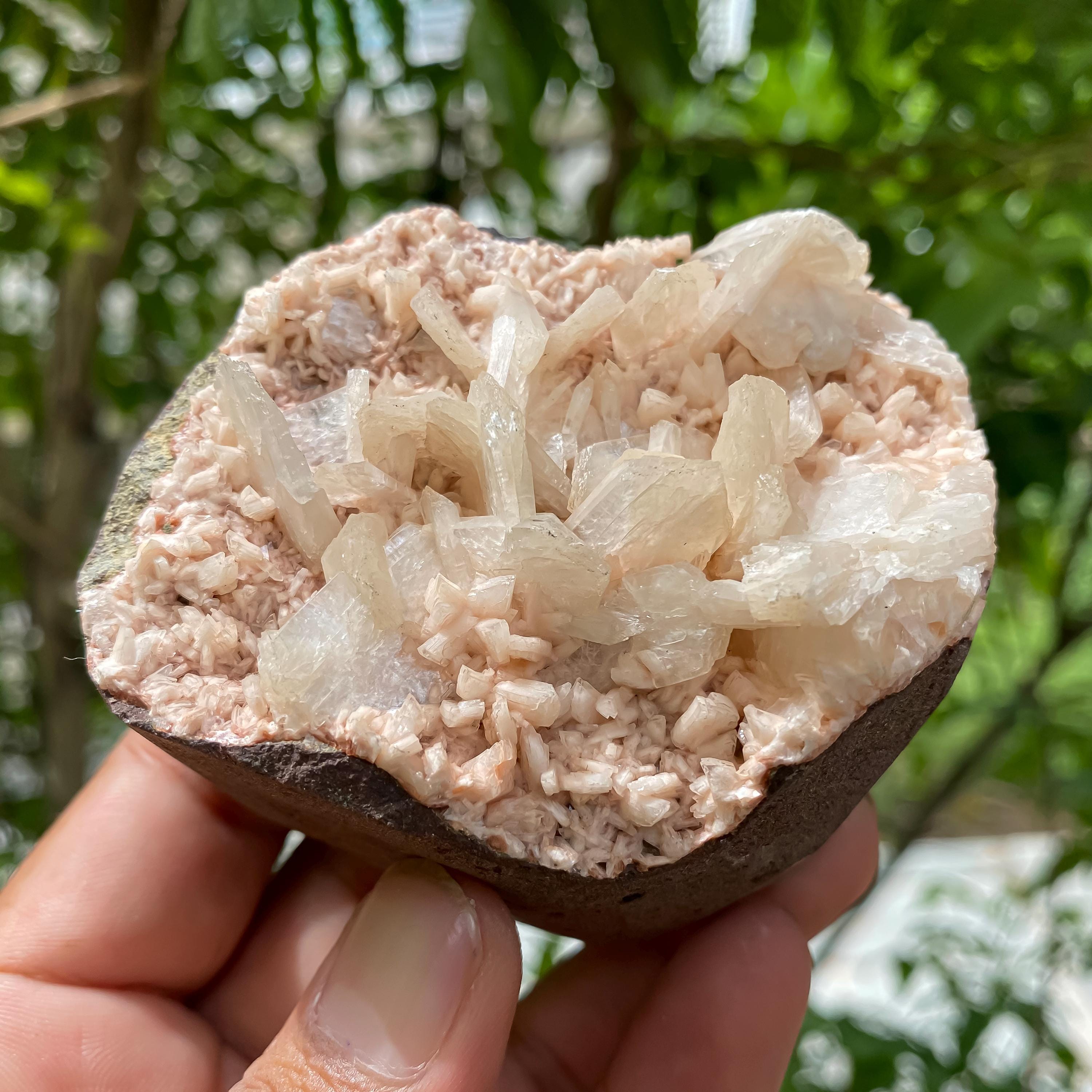 Stilbite Apophyllite Geode Cluster: Peach Healing Crystals, Spiritual Energy 305gm