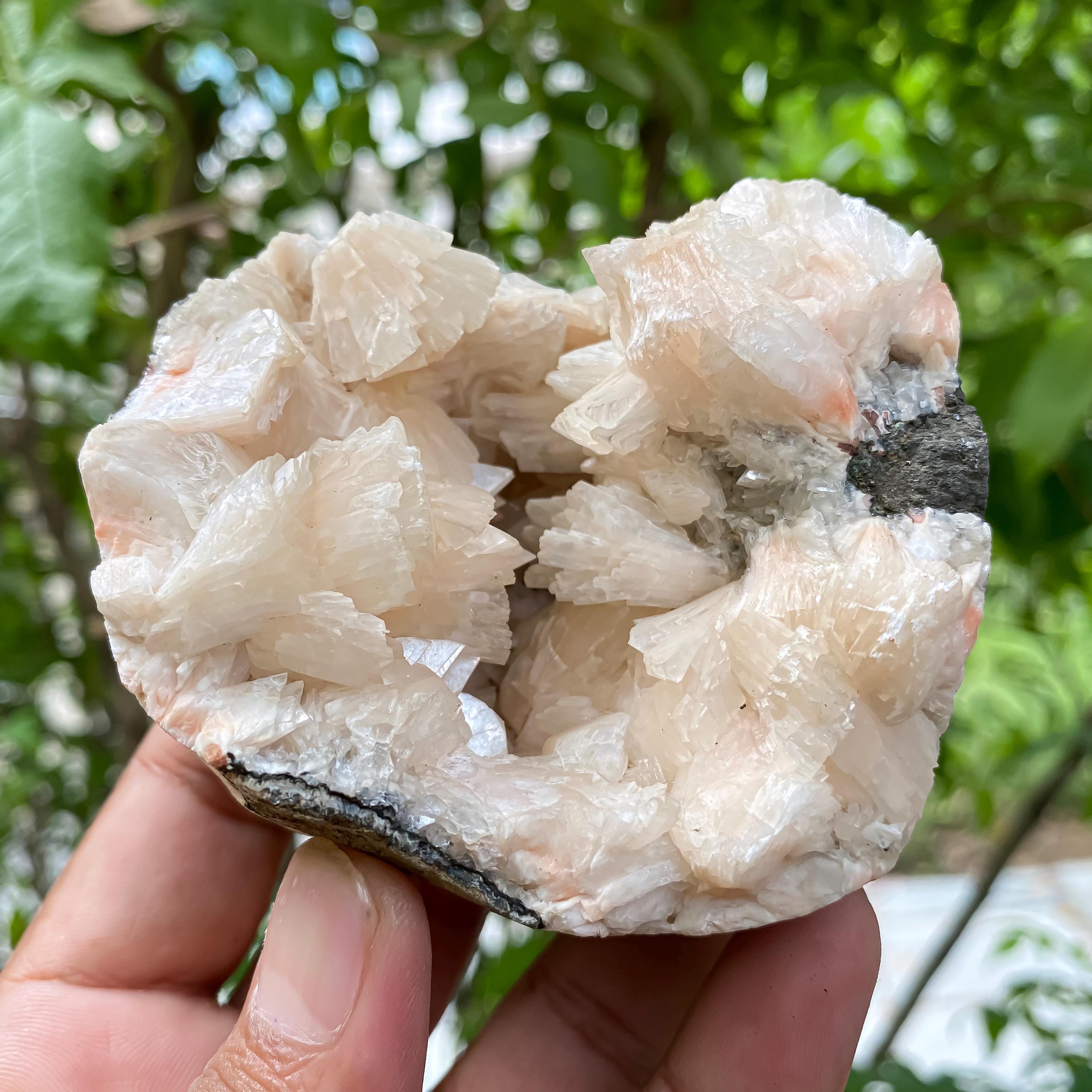 Healing Crystal Geode  300gm Natural Stillbite Apophyllite Rough Cluster for Reiki, Spiritual Energy Minerals