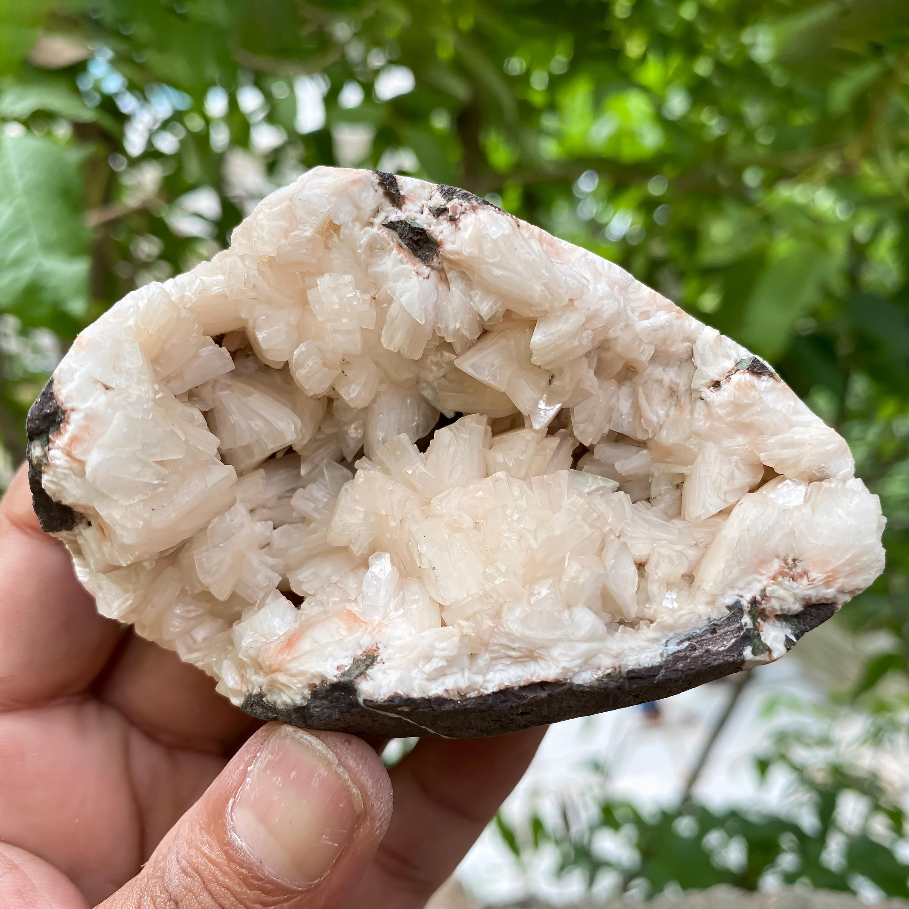 Natural Stillbite Apophyllite Geode Cluster  250gm Healing Crystal, Mineral Specimen, Home Decor, Meditation & Reiki Energy Stone