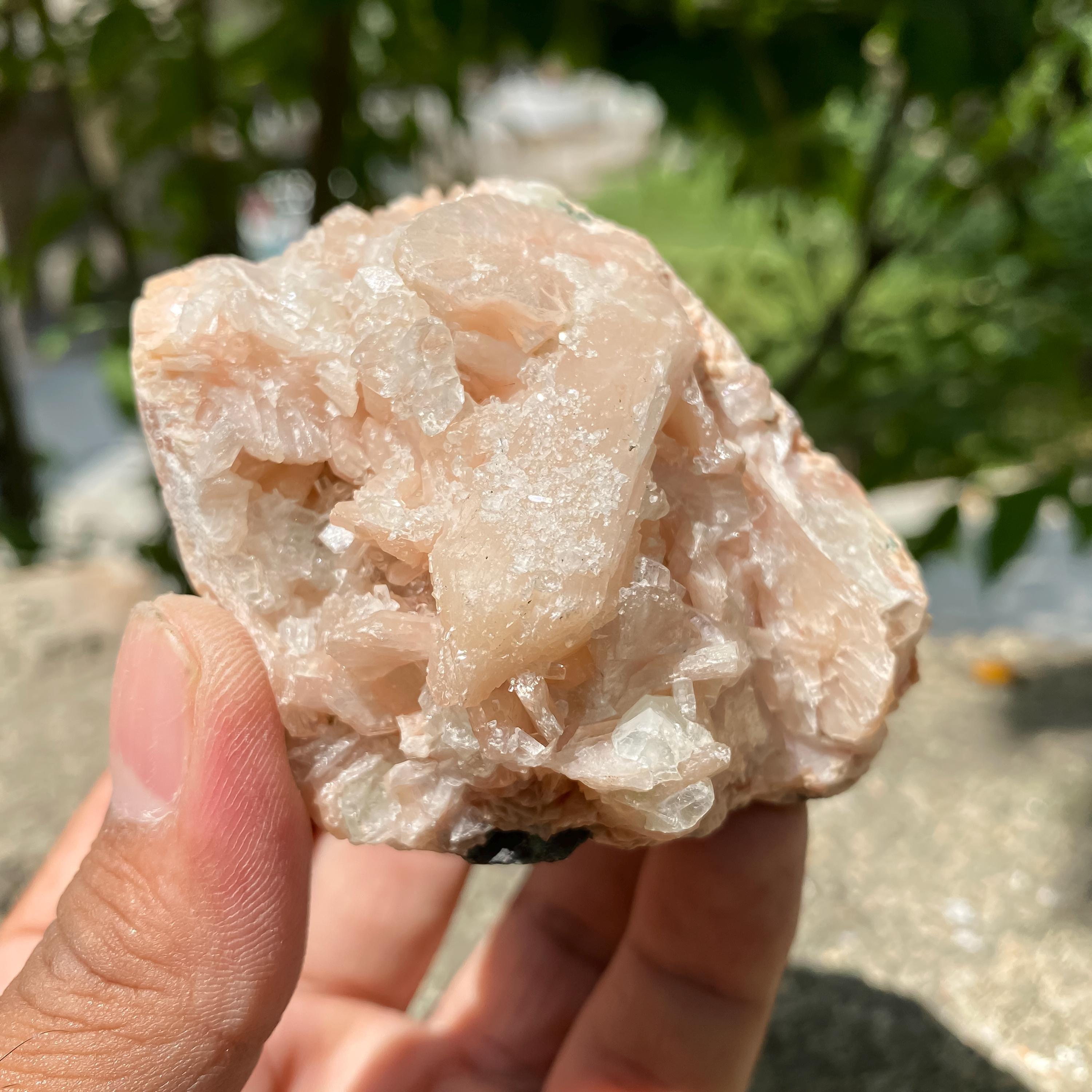 Natural Stilbite Apophyllite Geode Specimen: Rough Mineral Collection Cluster 180gm