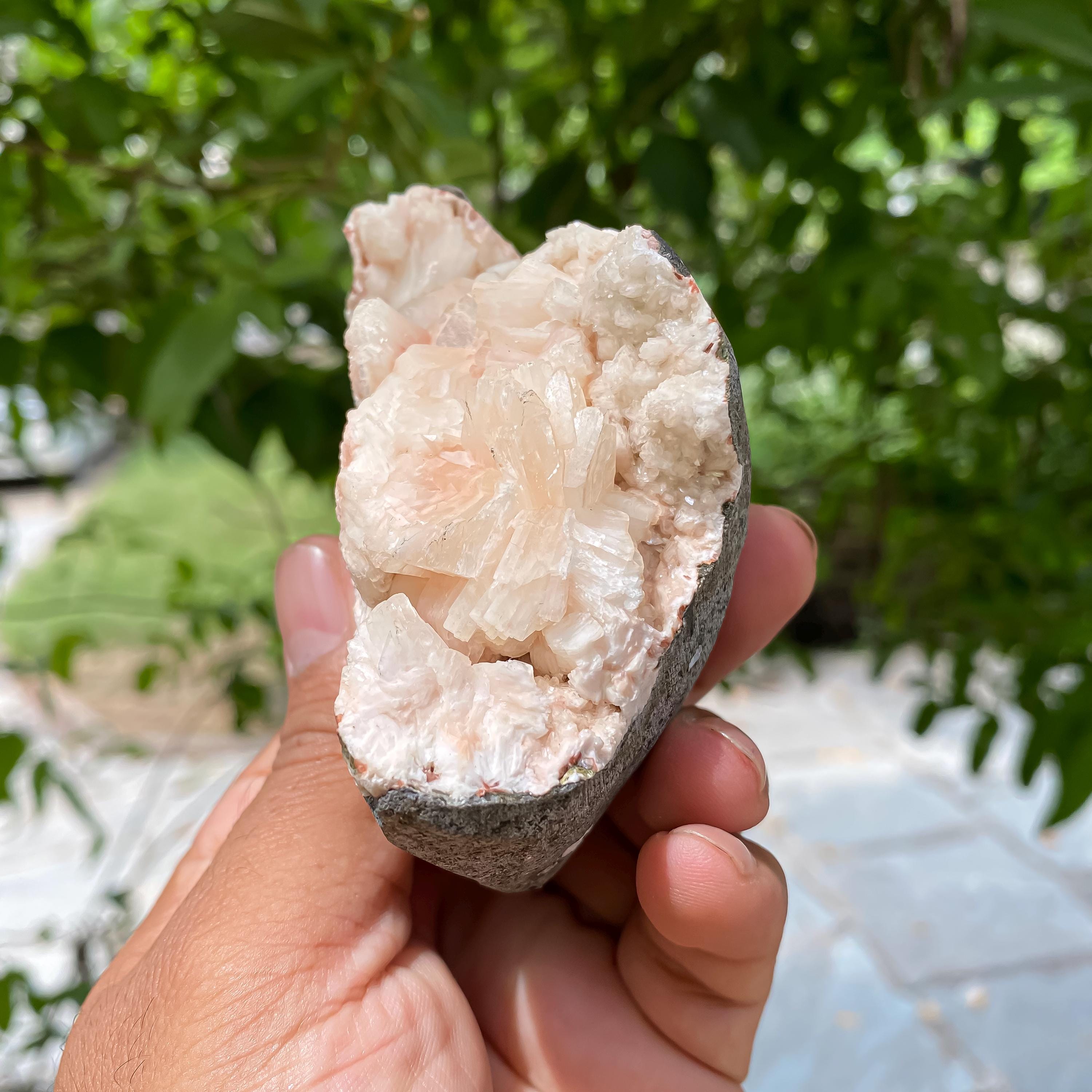 Peach Stilbite Apophyllite Geode: Healing Crystal Cluster, Meditation Stone 280gm