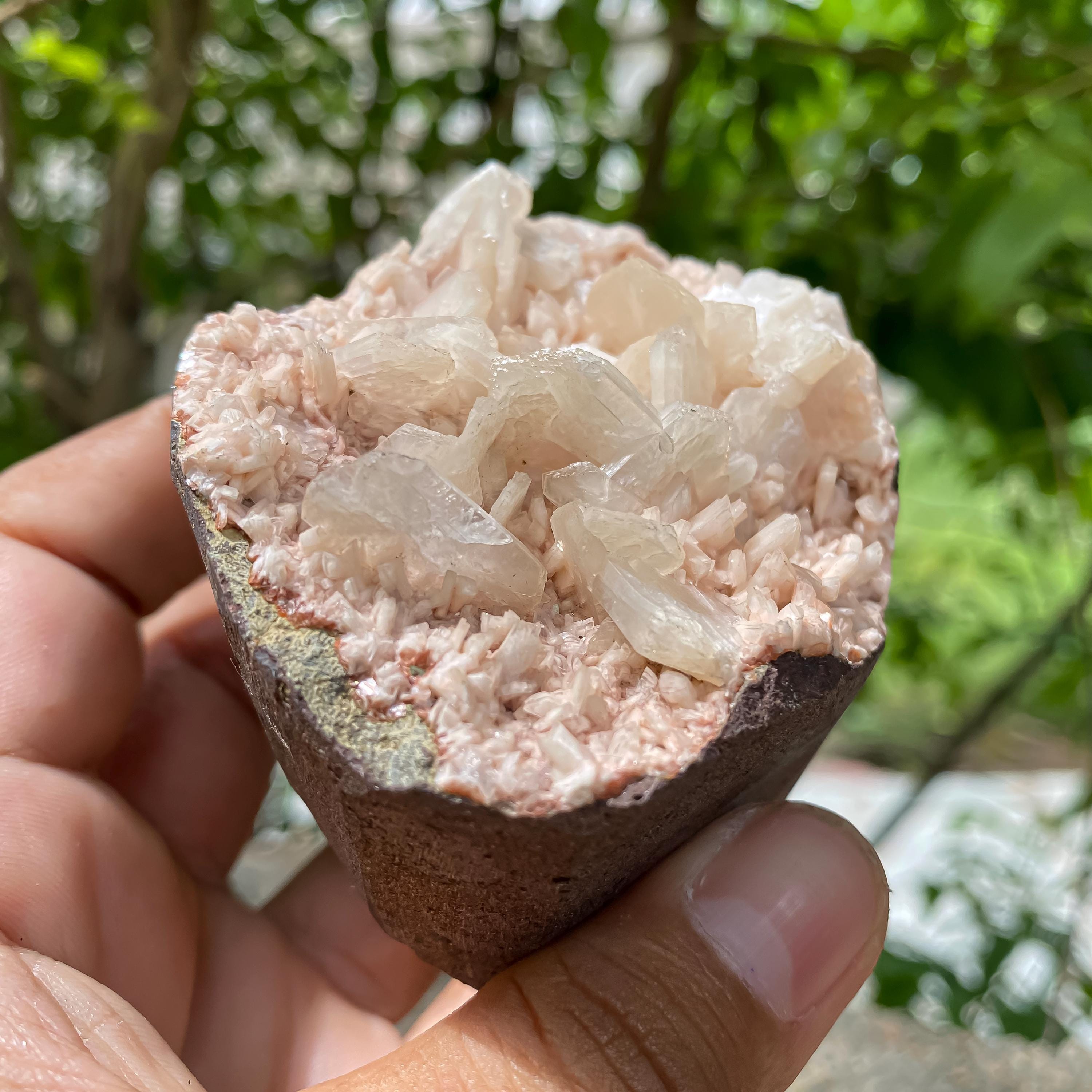 Stilbite Apophyllite Geode Cluster: Peach Healing Crystals, Spiritual Energy 305gm