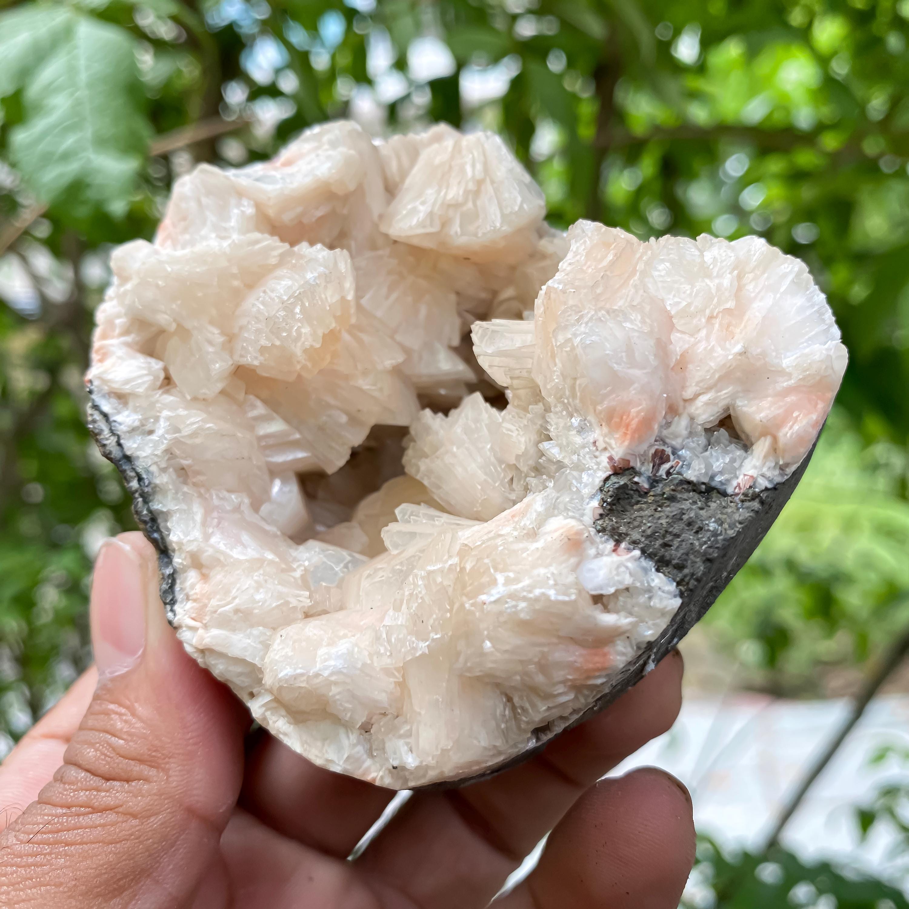 Healing Crystal Geode  300gm Natural Stillbite Apophyllite Rough Cluster for Reiki, Spiritual Energy Minerals