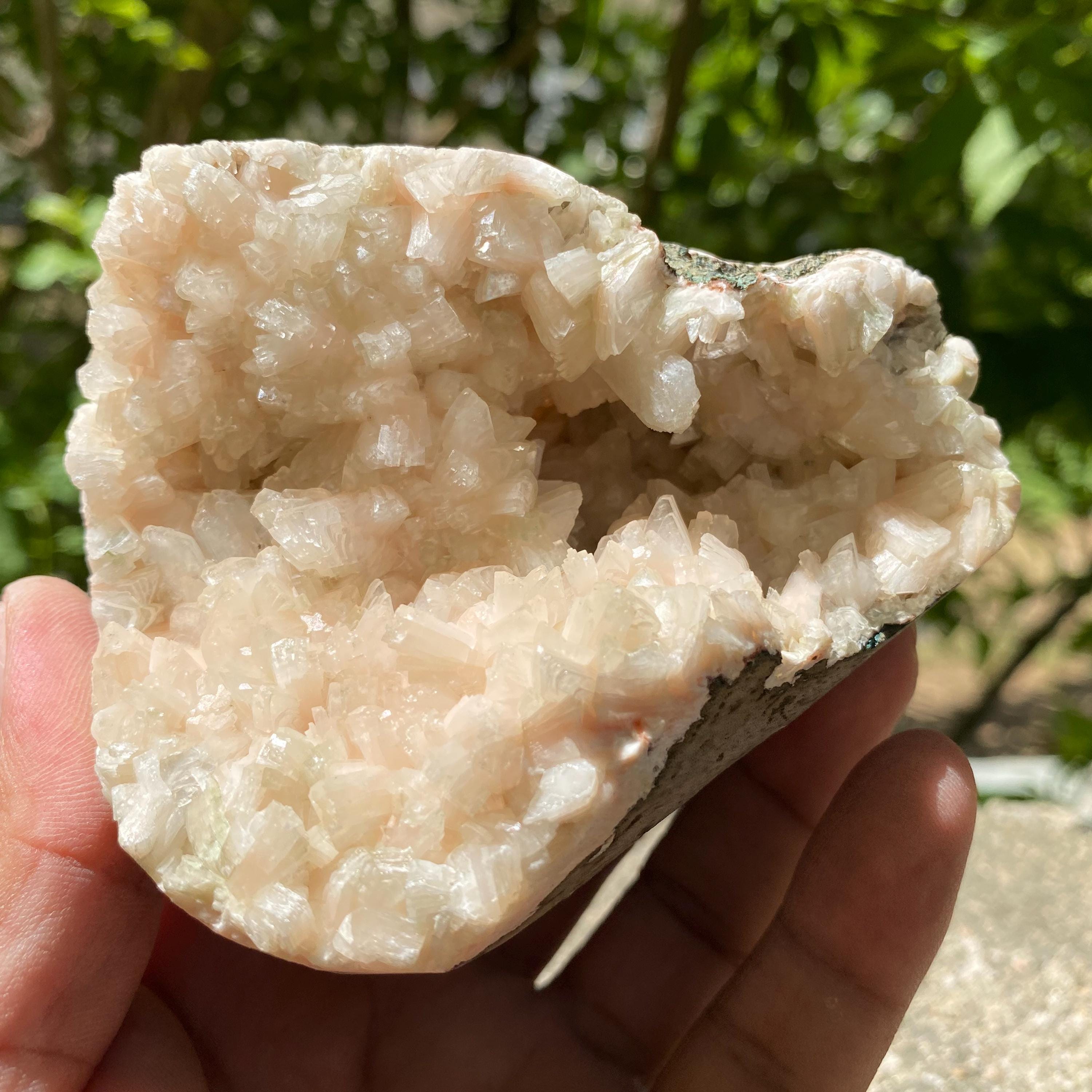 Peach Stilbite Apophyllite Cluster: Calming Reiki Healing Crystal 365gm