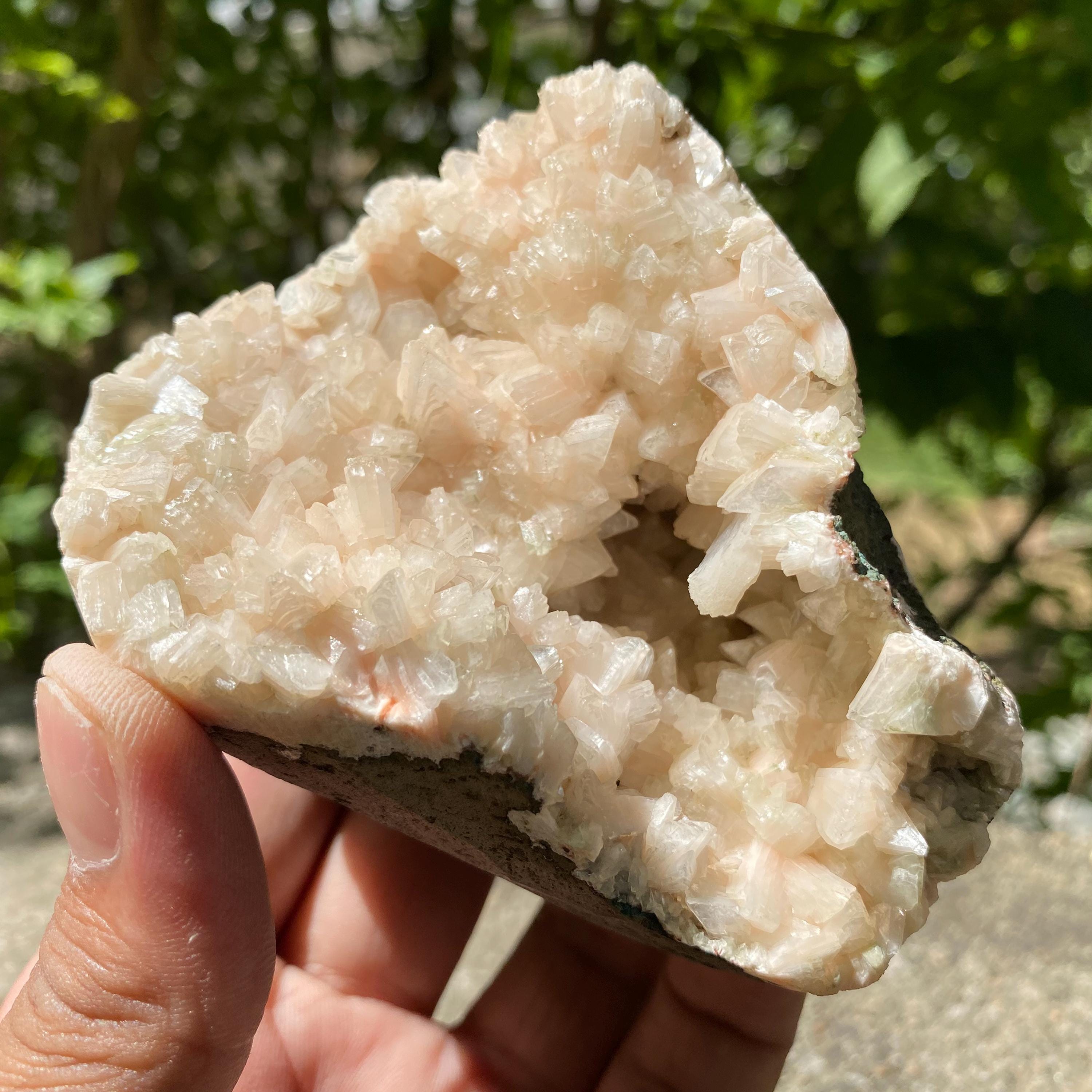Peach Stilbite Apophyllite Cluster: Calming Reiki Healing Crystal 365gm