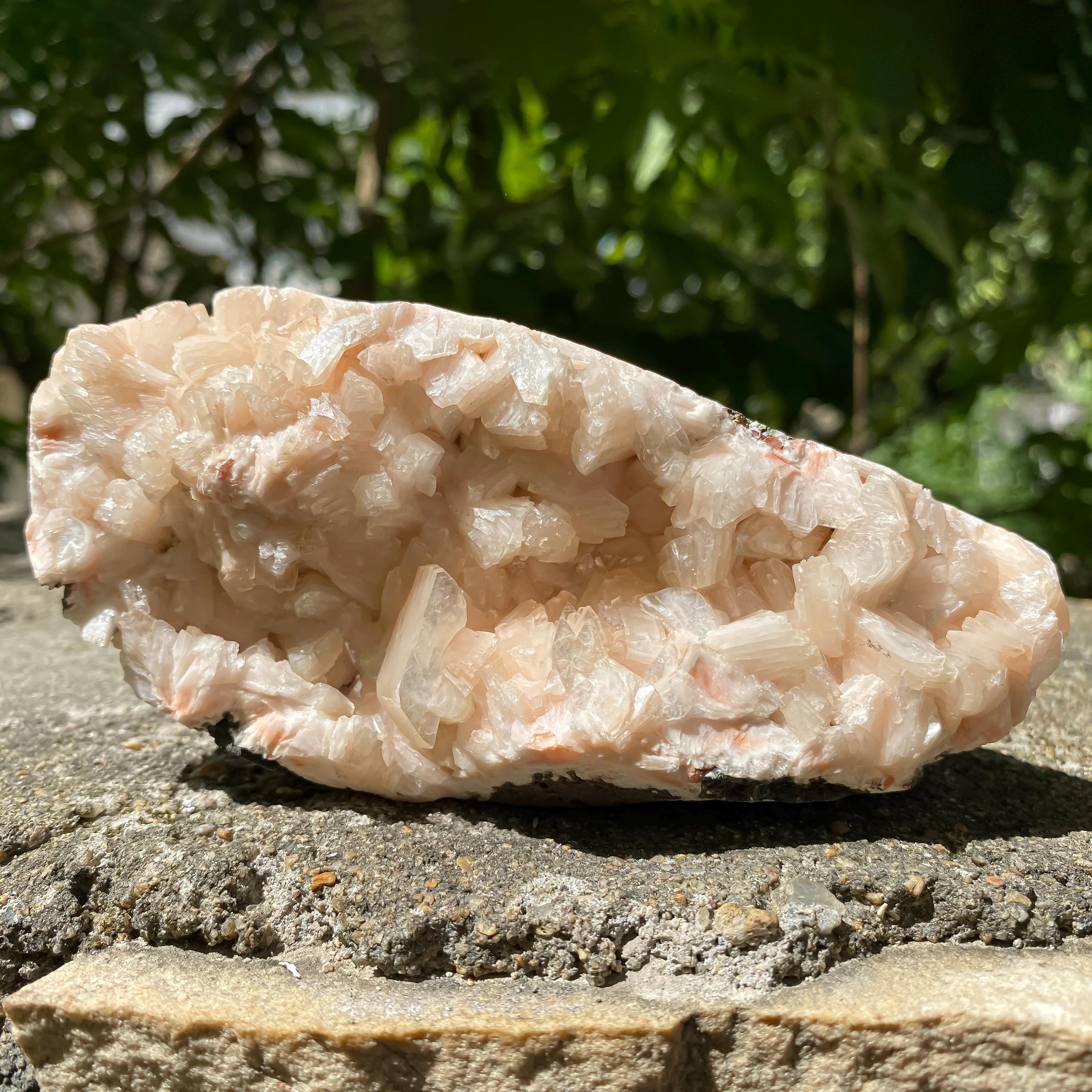 Peach Stilbite Apophyllite Crystal Geode: Raw Healing Stone 425gm