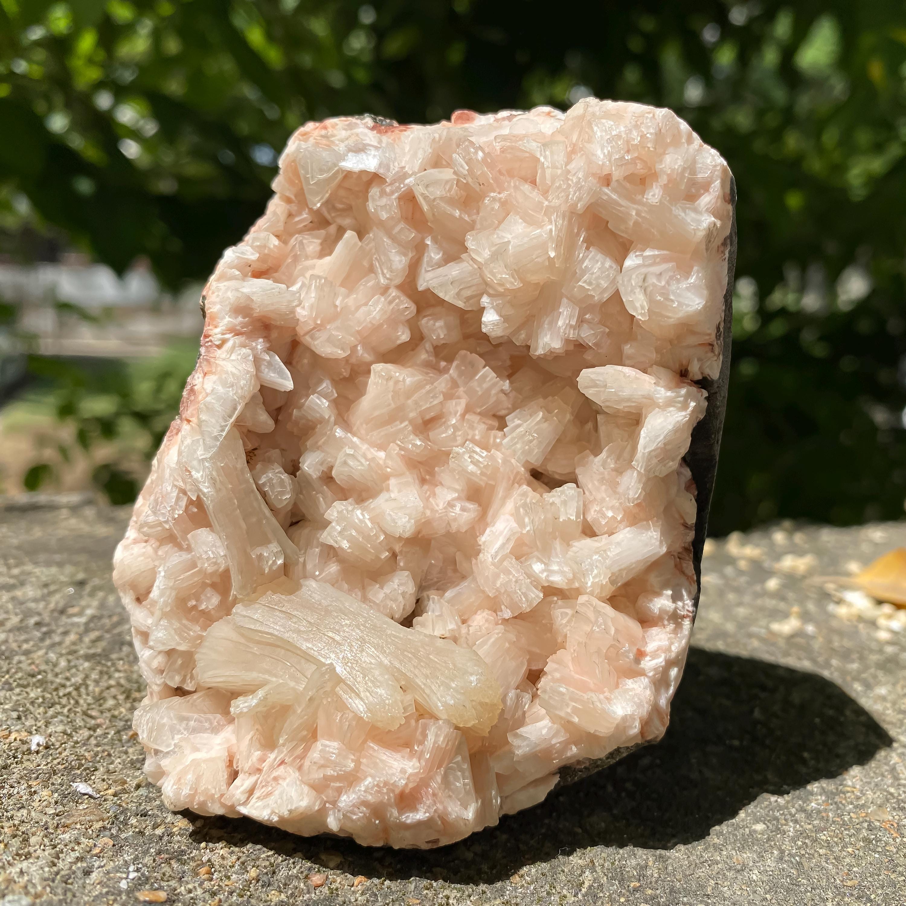 Natural Stillbite Apophyllite Geode Crystal Cluster for Healing, 520gm Meditation & Home Decor Gifts