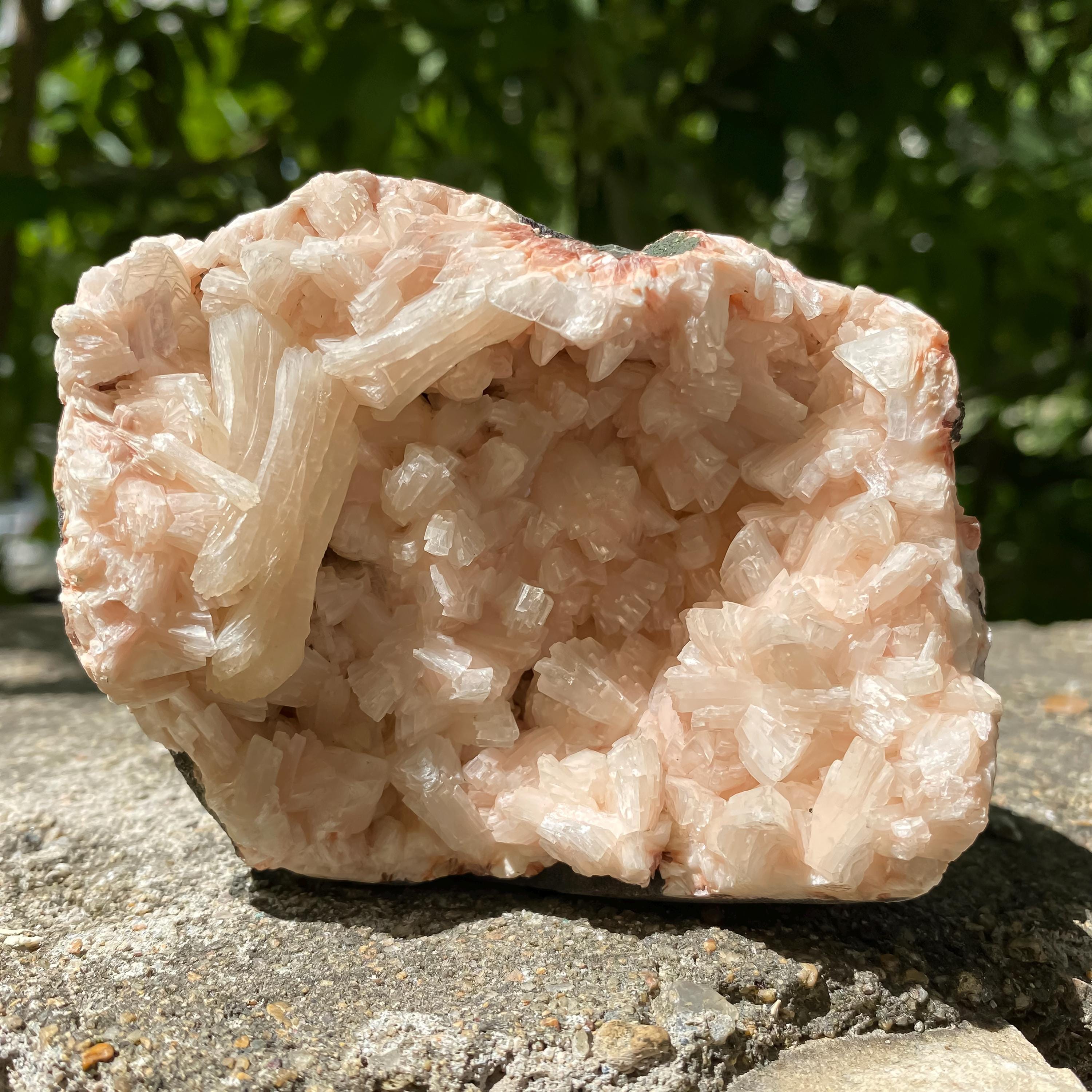 Natural Stillbite Apophyllite Geode Crystal Cluster for Healing, 520gm Meditation & Home Decor Gifts