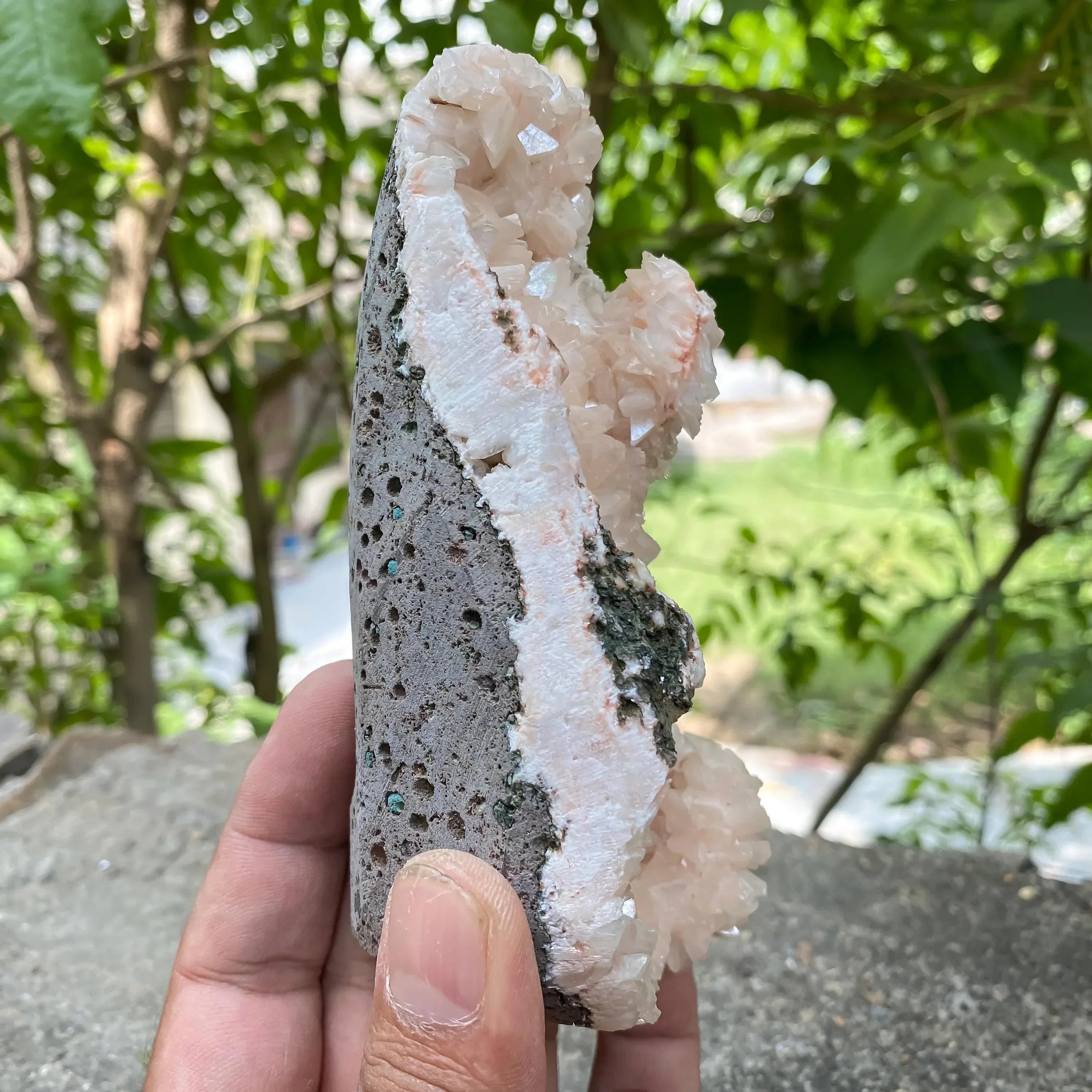 Healing Crystal Stillbite Apophyllite Geode Cluster Natural Raw Mineral Decor 390gm Zeolite