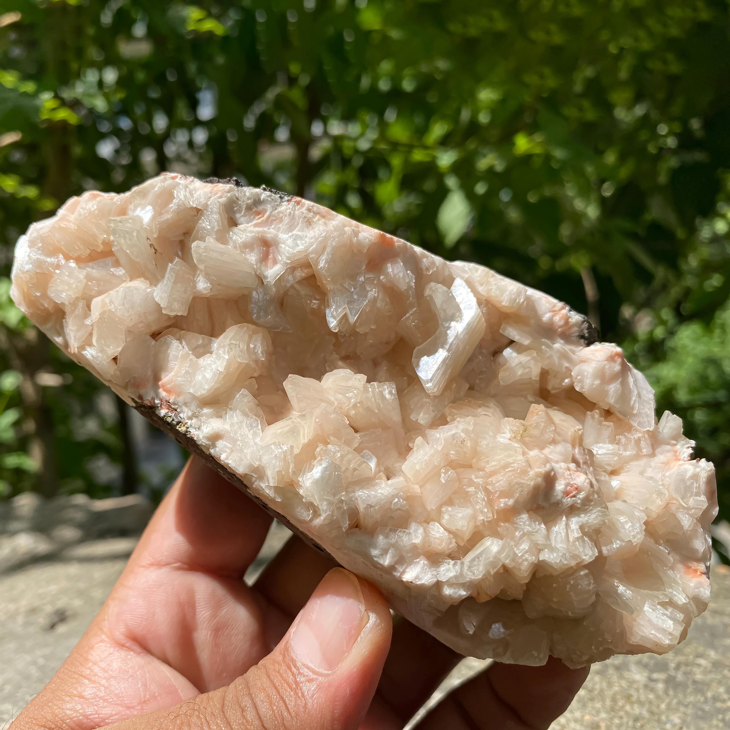 Peach Stilbite Apophyllite Crystal Geode: Raw Healing Stone 425gm