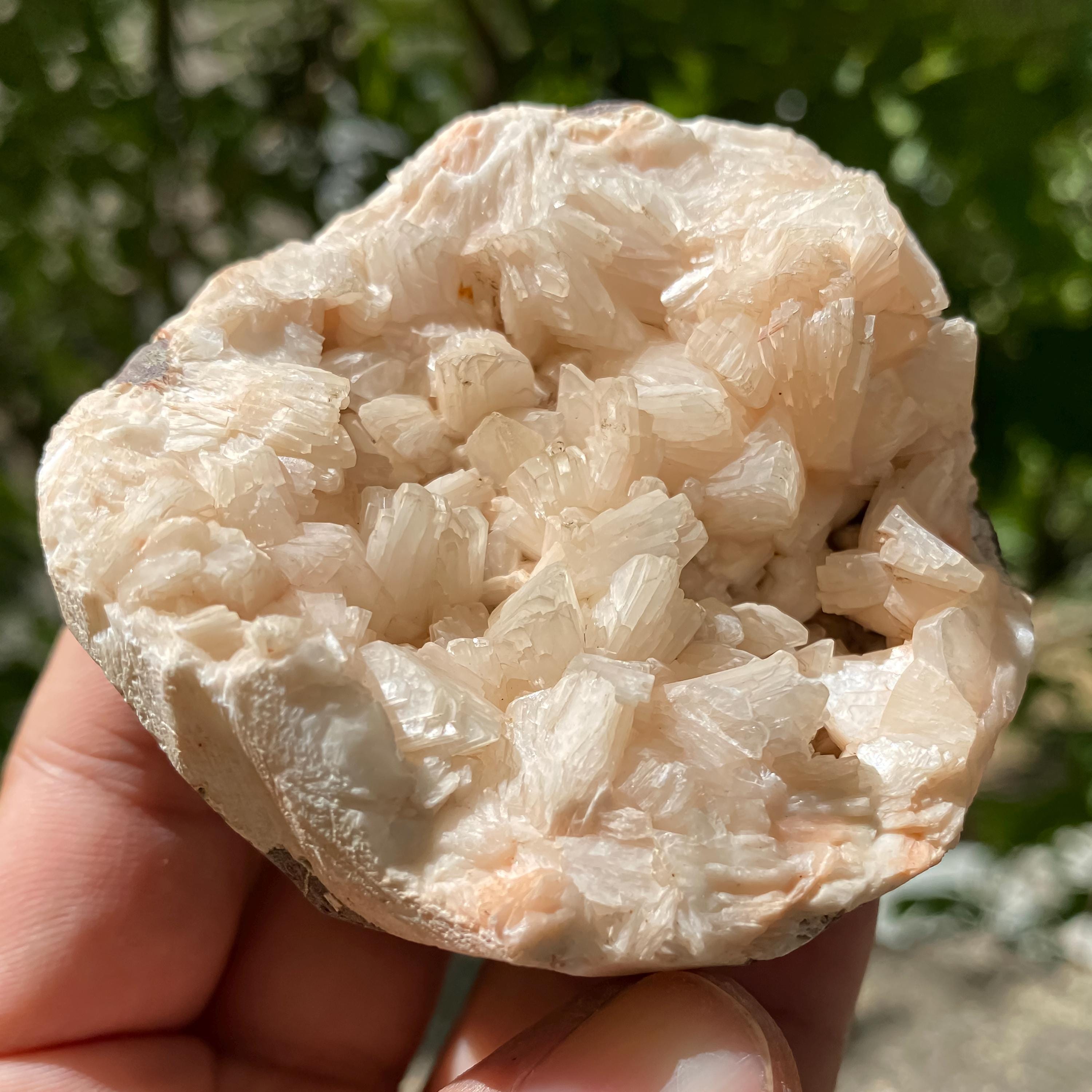 Natural Stillbite Apophyllite Geode Crystal Cluster for Healing, 225gm Meditation & Home Decor Gifts