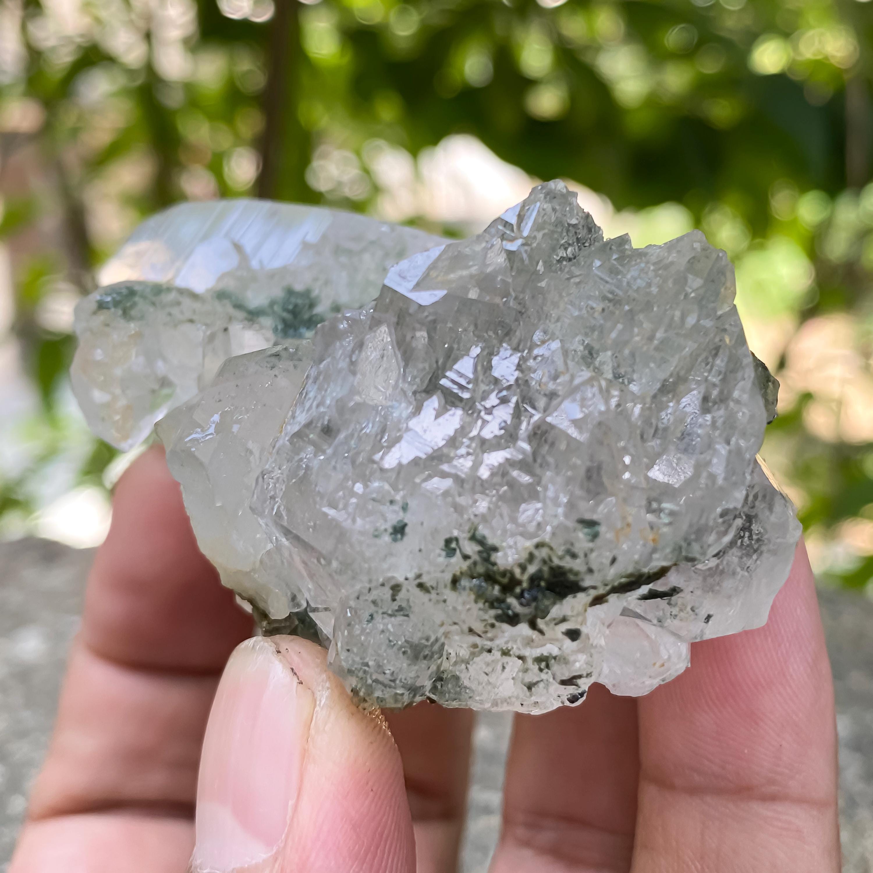 Self Standing Quartz, Himalayan Green Chlorite Quartz Specimen: Raw Healing Crystal 115gm